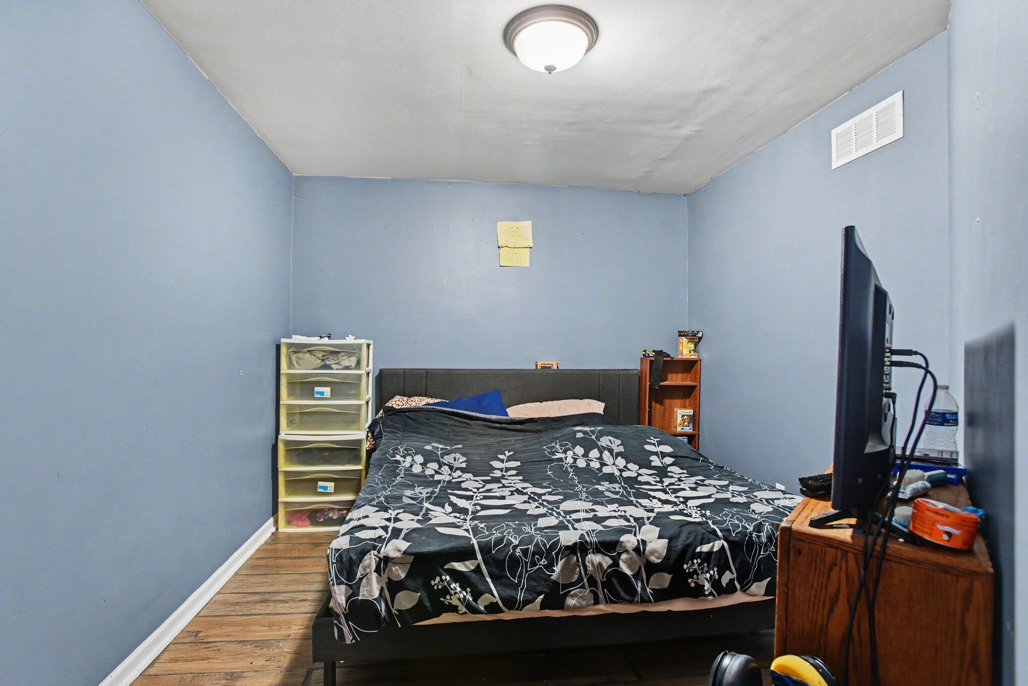 7043 Liggett Street Property Photo 18