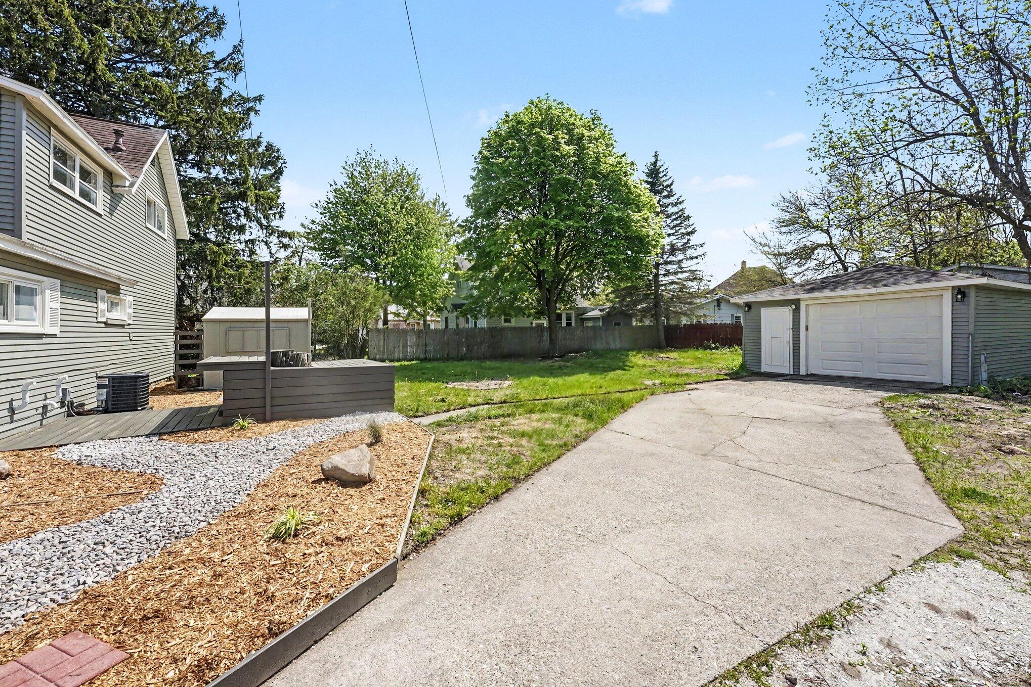 2269 Denmark Street Property Photo 25