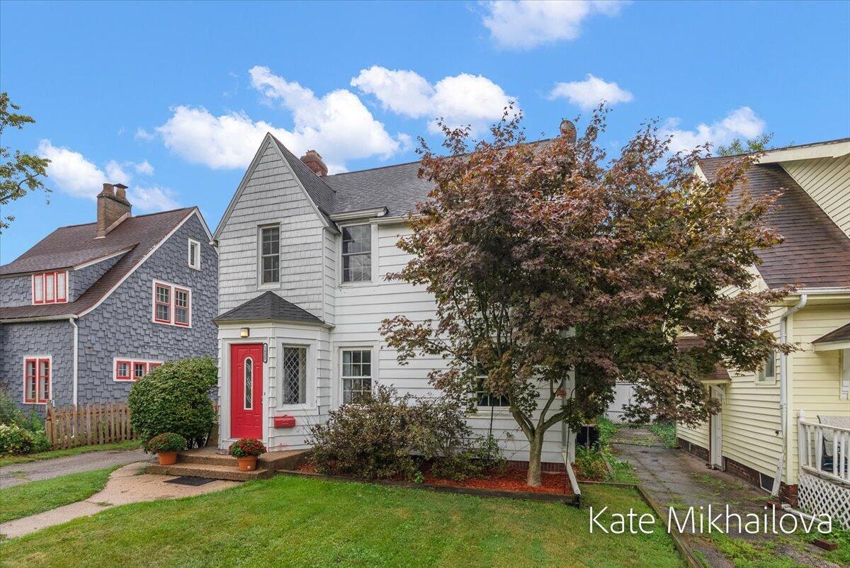 1825 Oakland Drive Property Photo 3