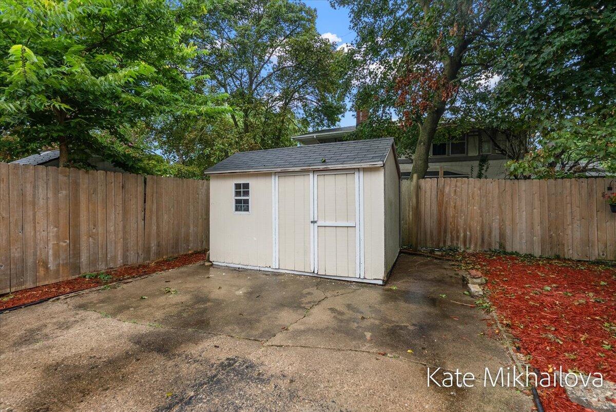 1825 Oakland Drive Property Photo 14