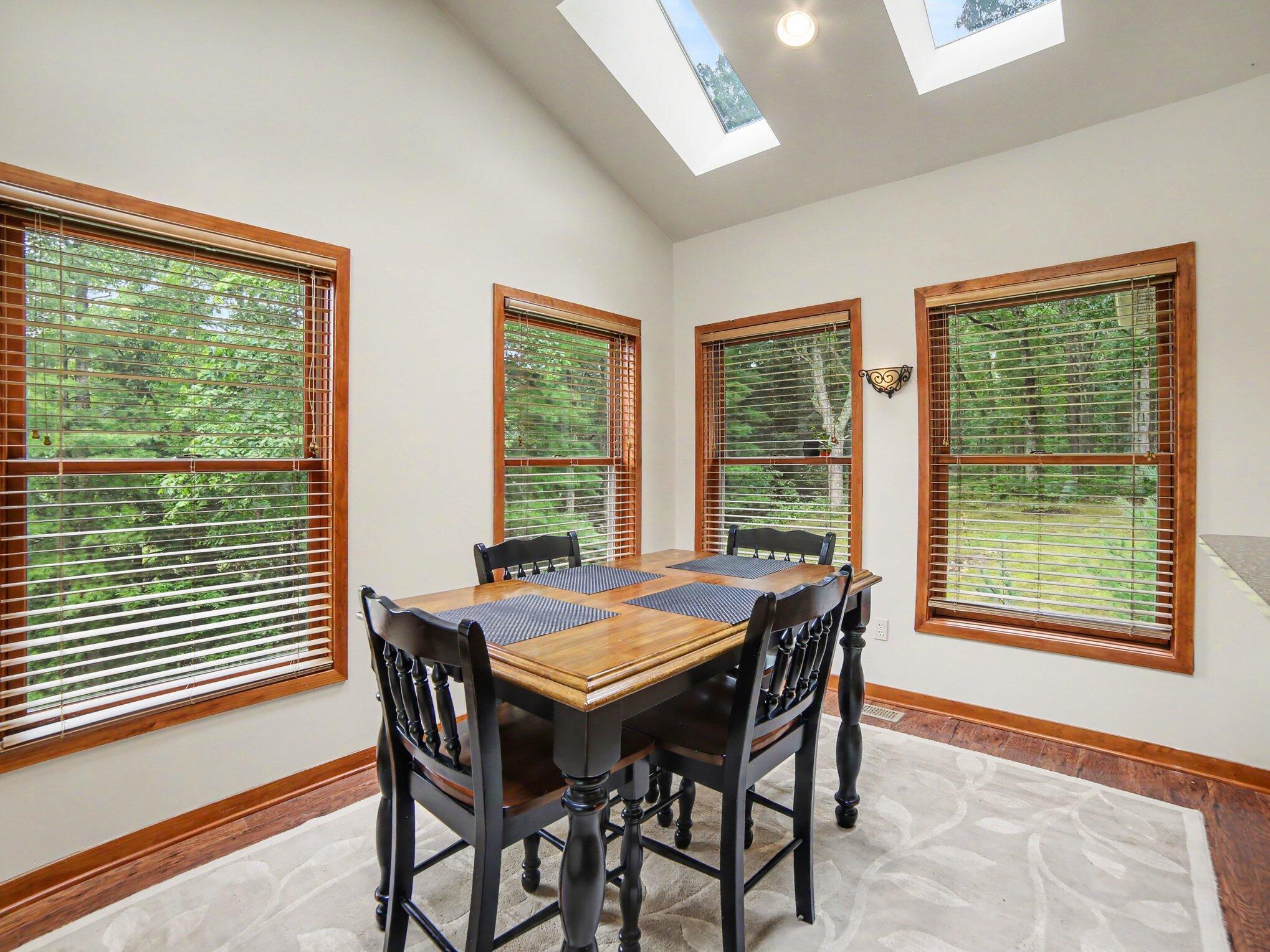 11404 Lorenson Road Property Photo 7