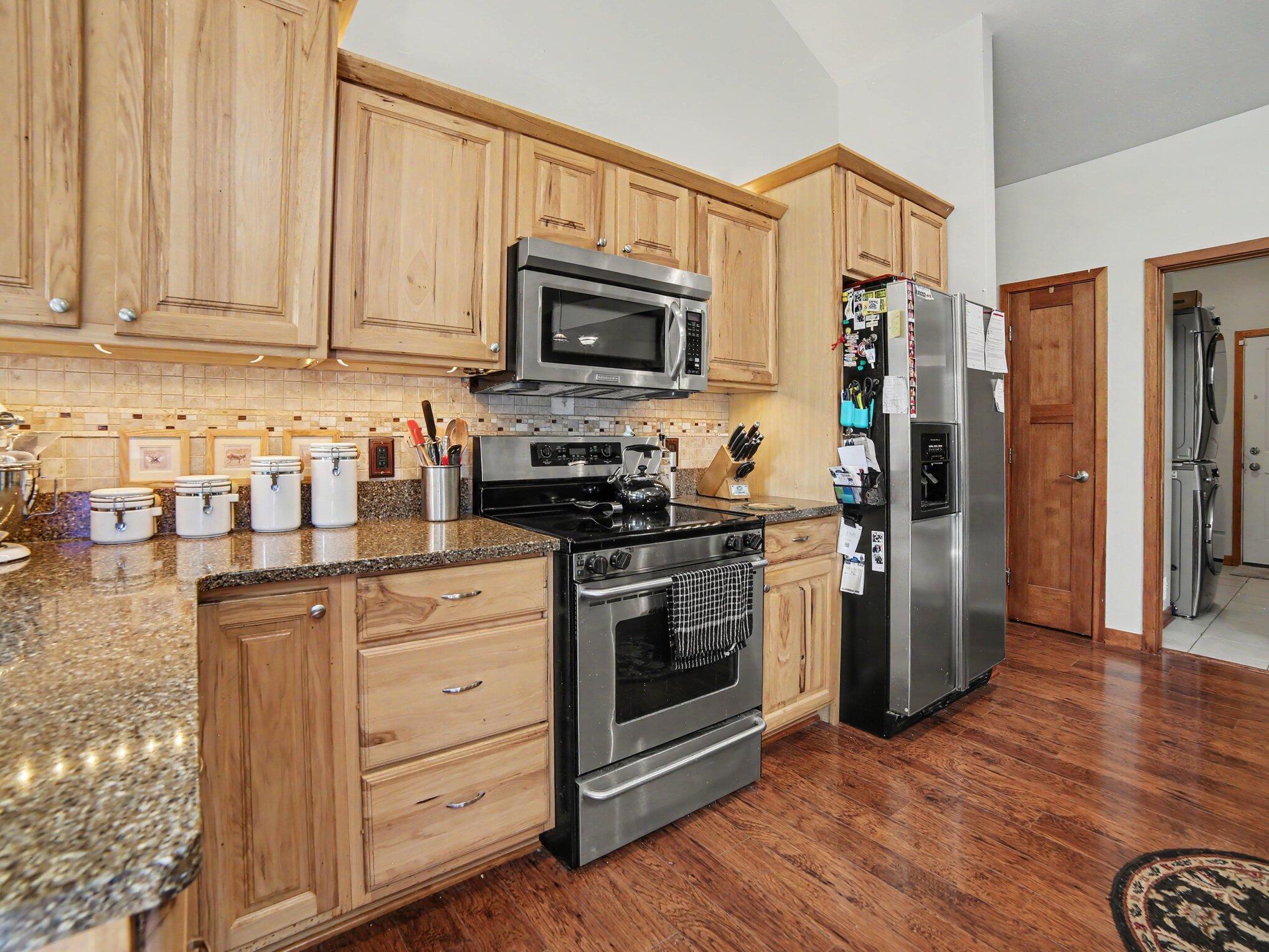 11404 Lorenson Road Property Photo 10