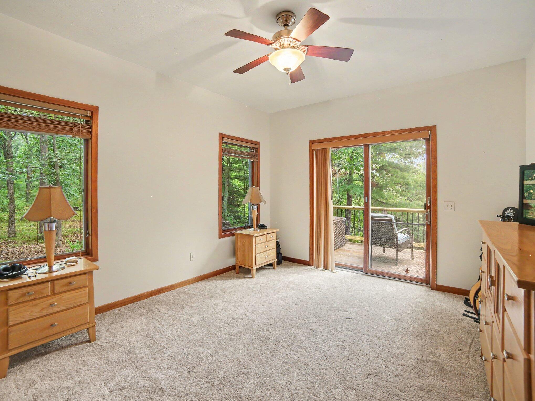 11404 Lorenson Road Property Photo 12