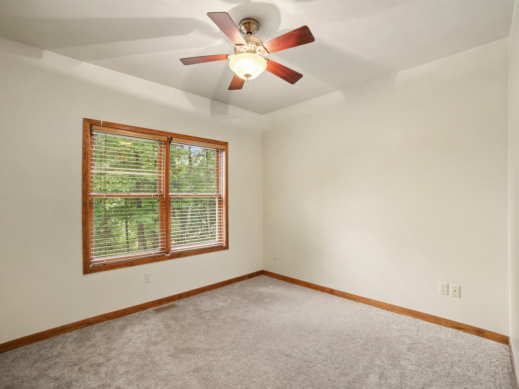 11404 Lorenson Road Property Photo 13