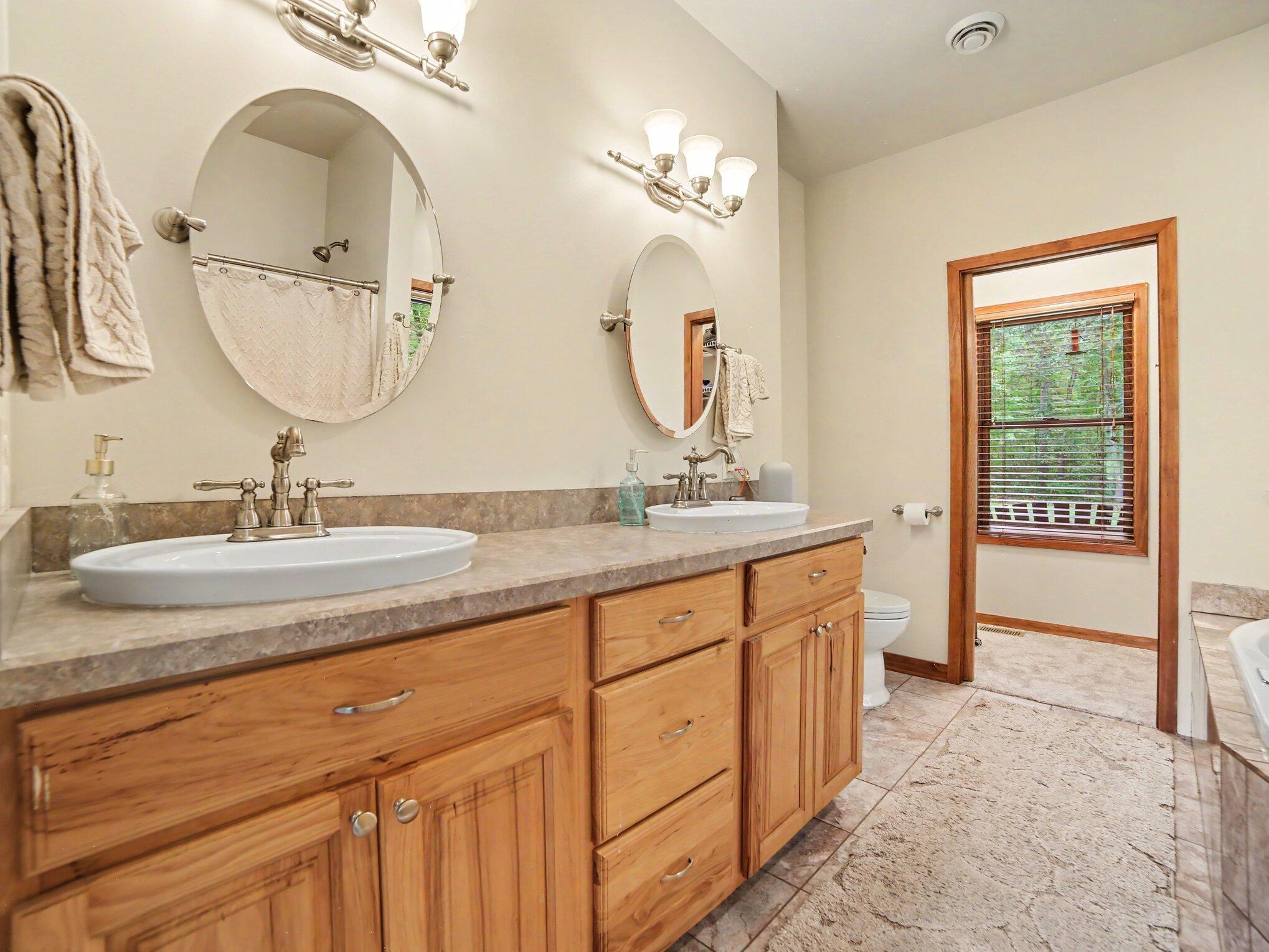 11404 Lorenson Road Property Photo 15