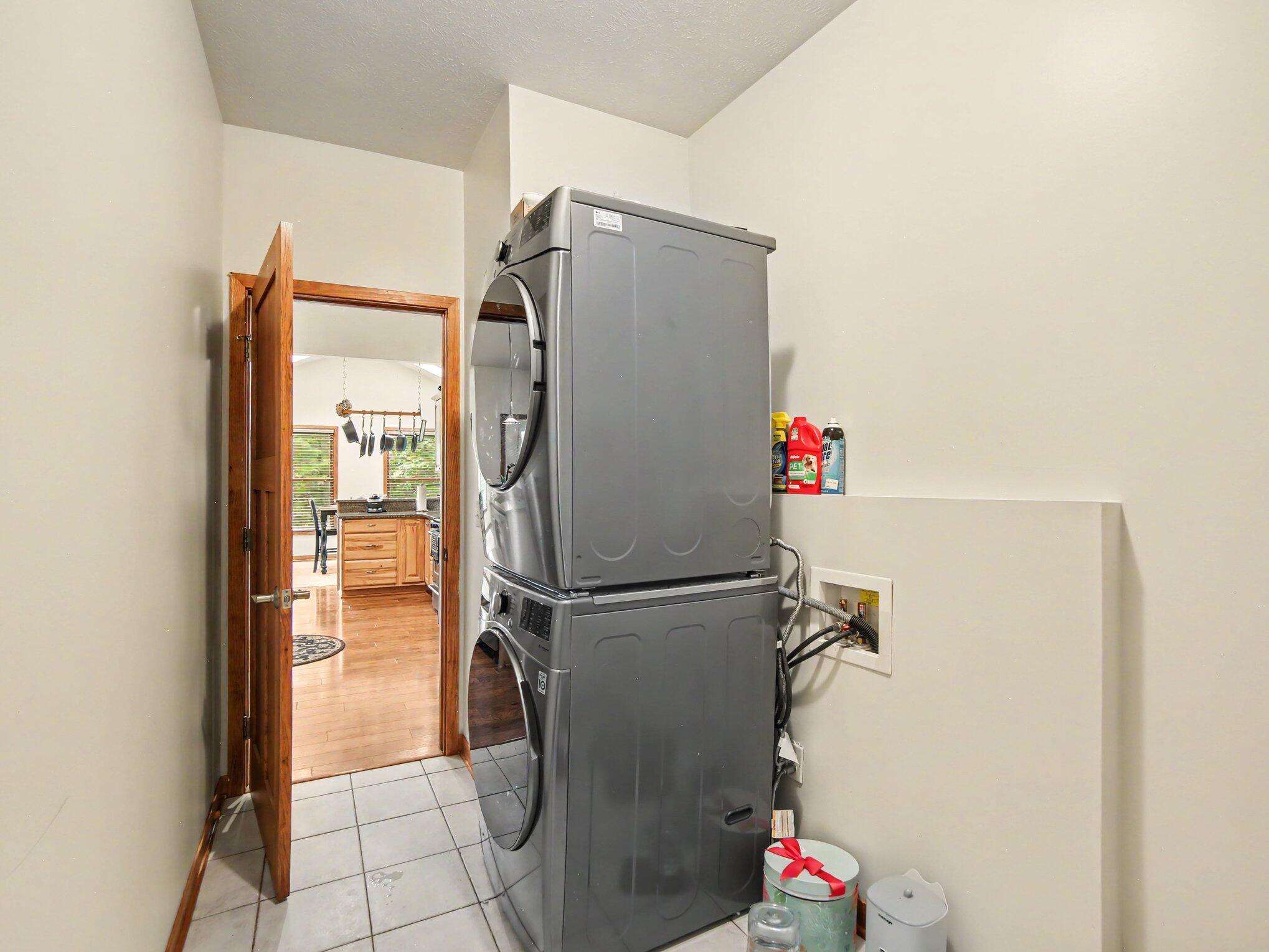 11404 Lorenson Road Property Photo 18