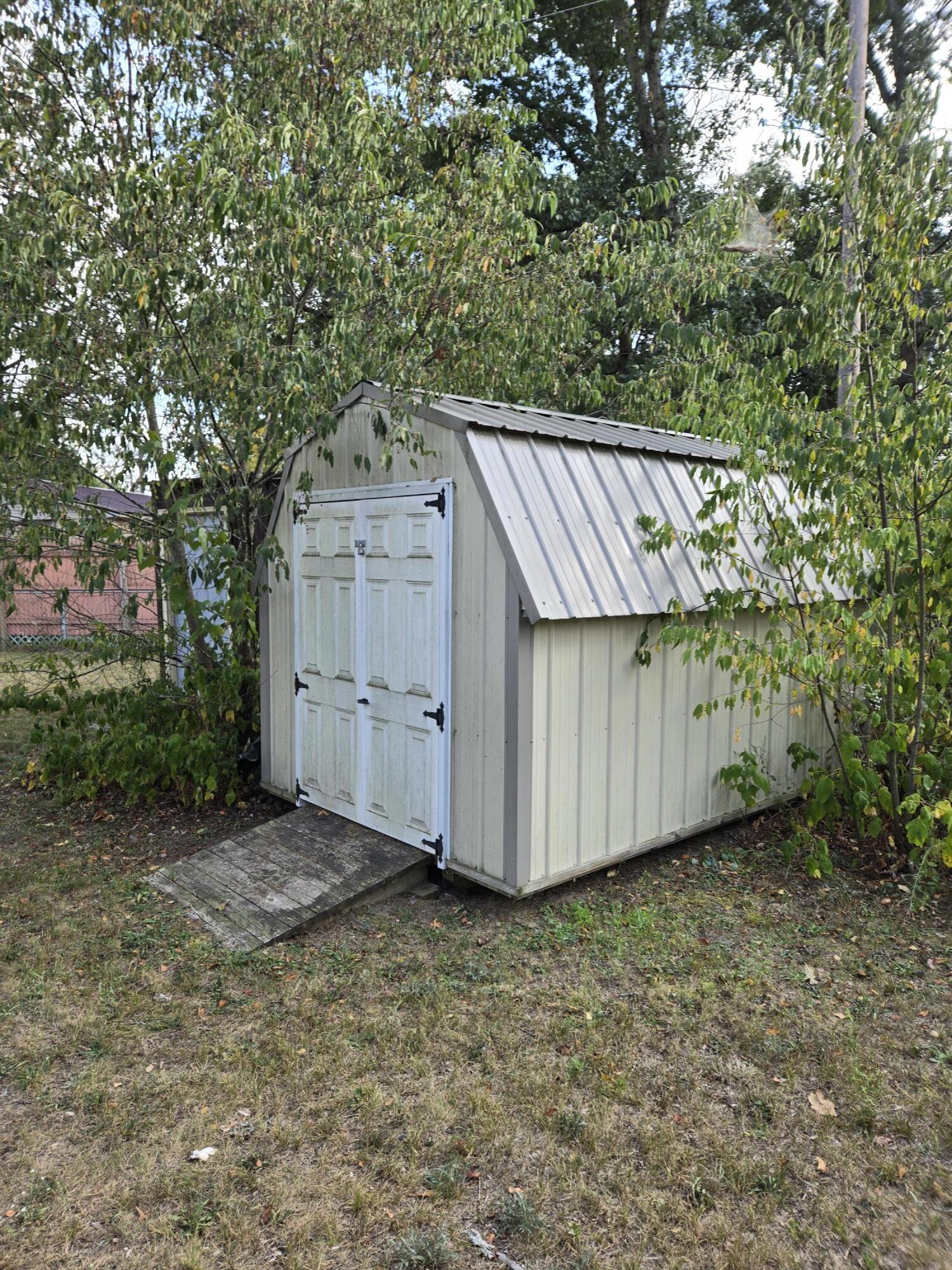 113 E Unity Drive Property Photo 34