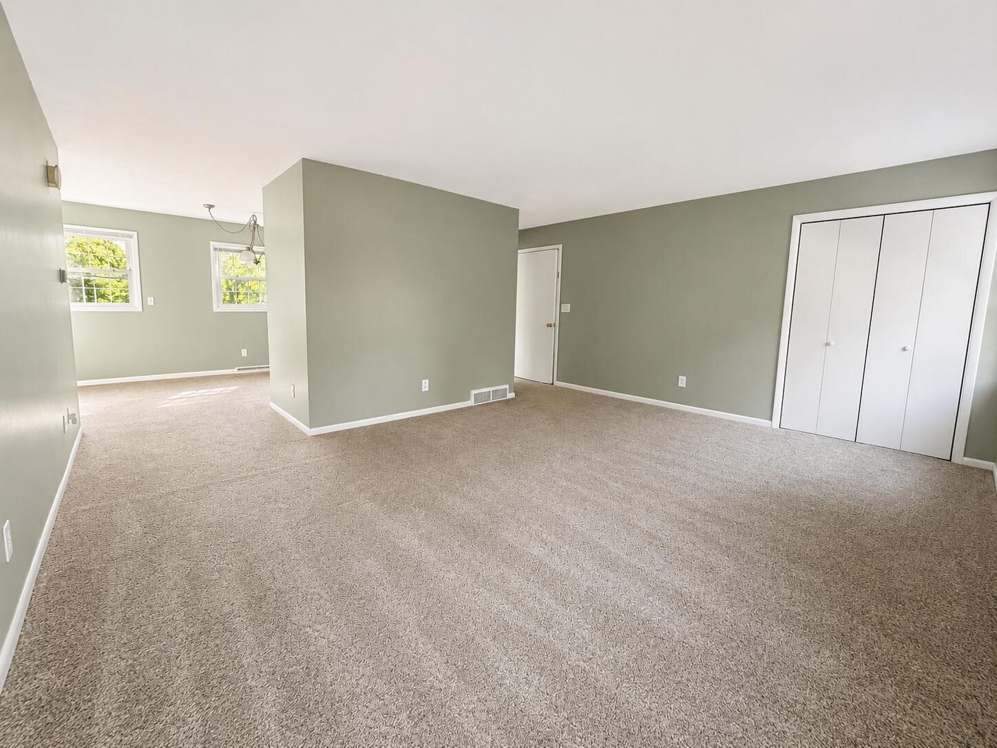 334 N Grand Street Property Photo 10