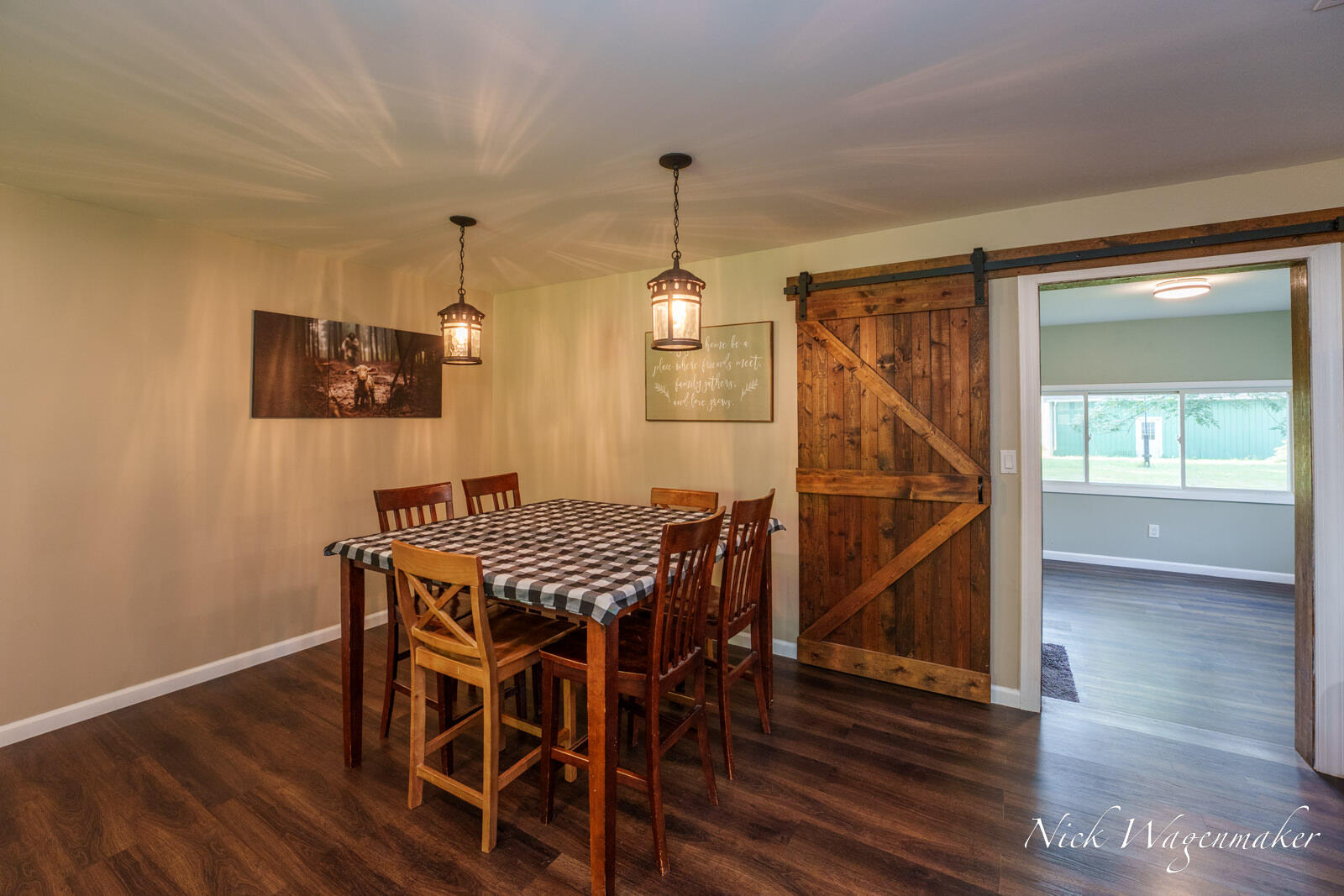 3225 Benston Road Property Photo 8