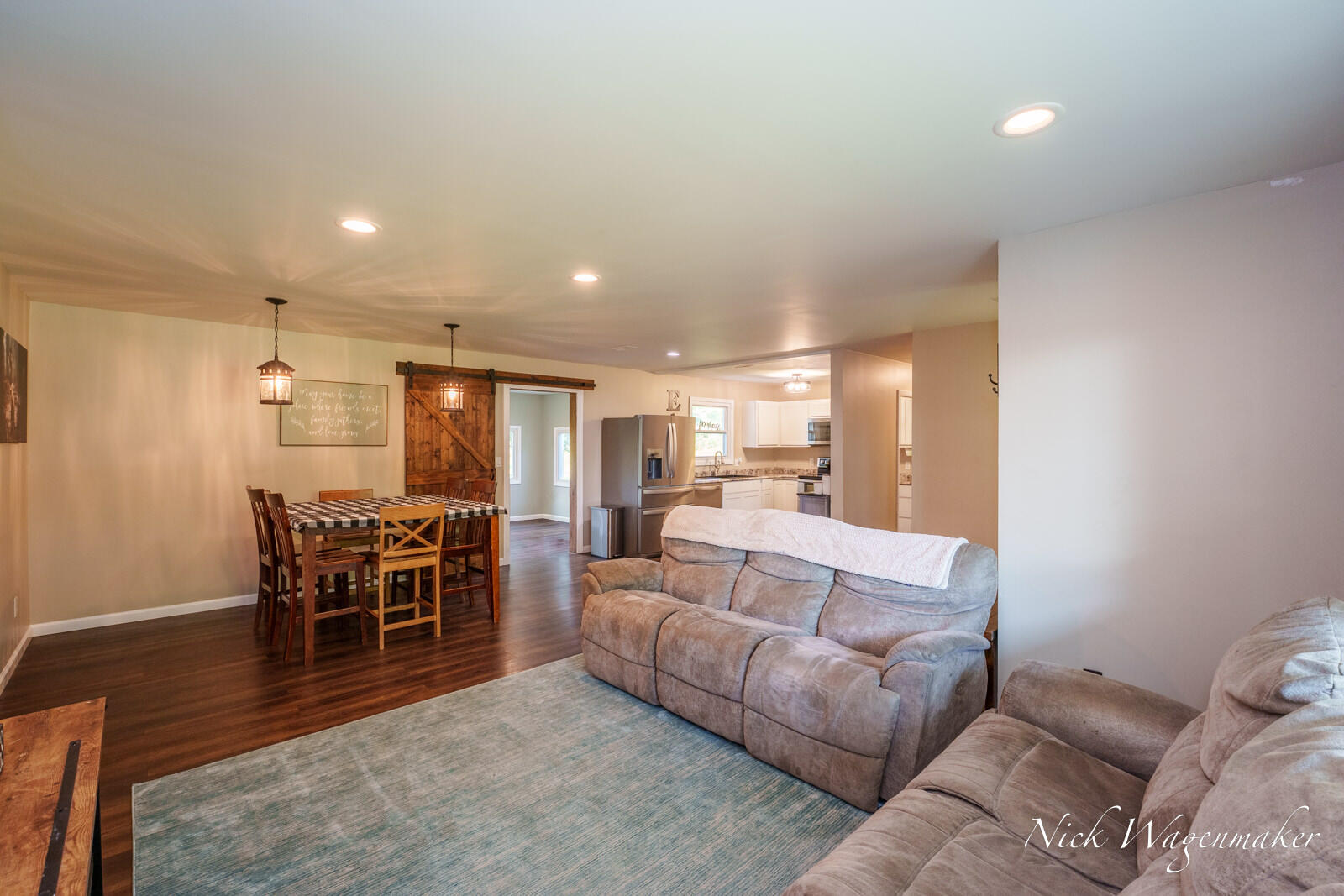 3225 Benston Road Property Photo 12