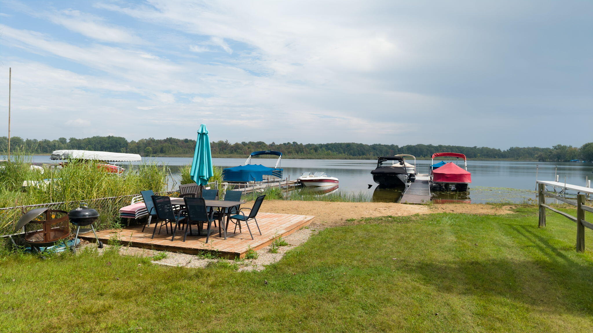 2523 Vanhorn Court Property Photo 4