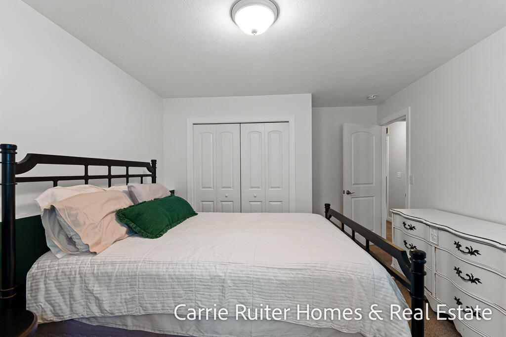 1104 Zachary Street Property Photo 22