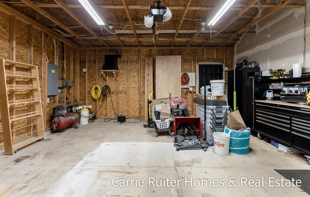 1104 Zachary Street Property Photo 41