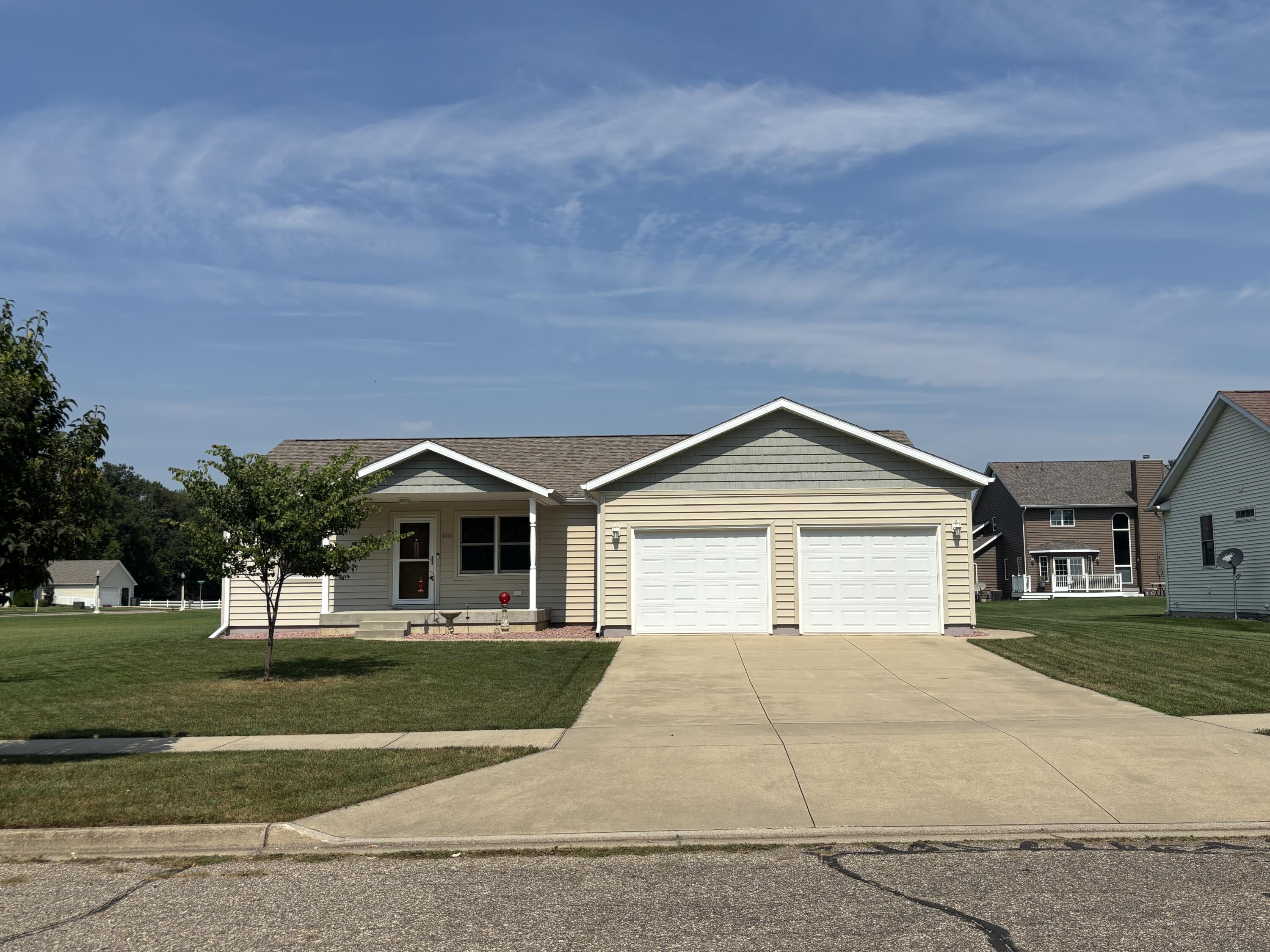 604 Hampshire Drive Property Photo 1