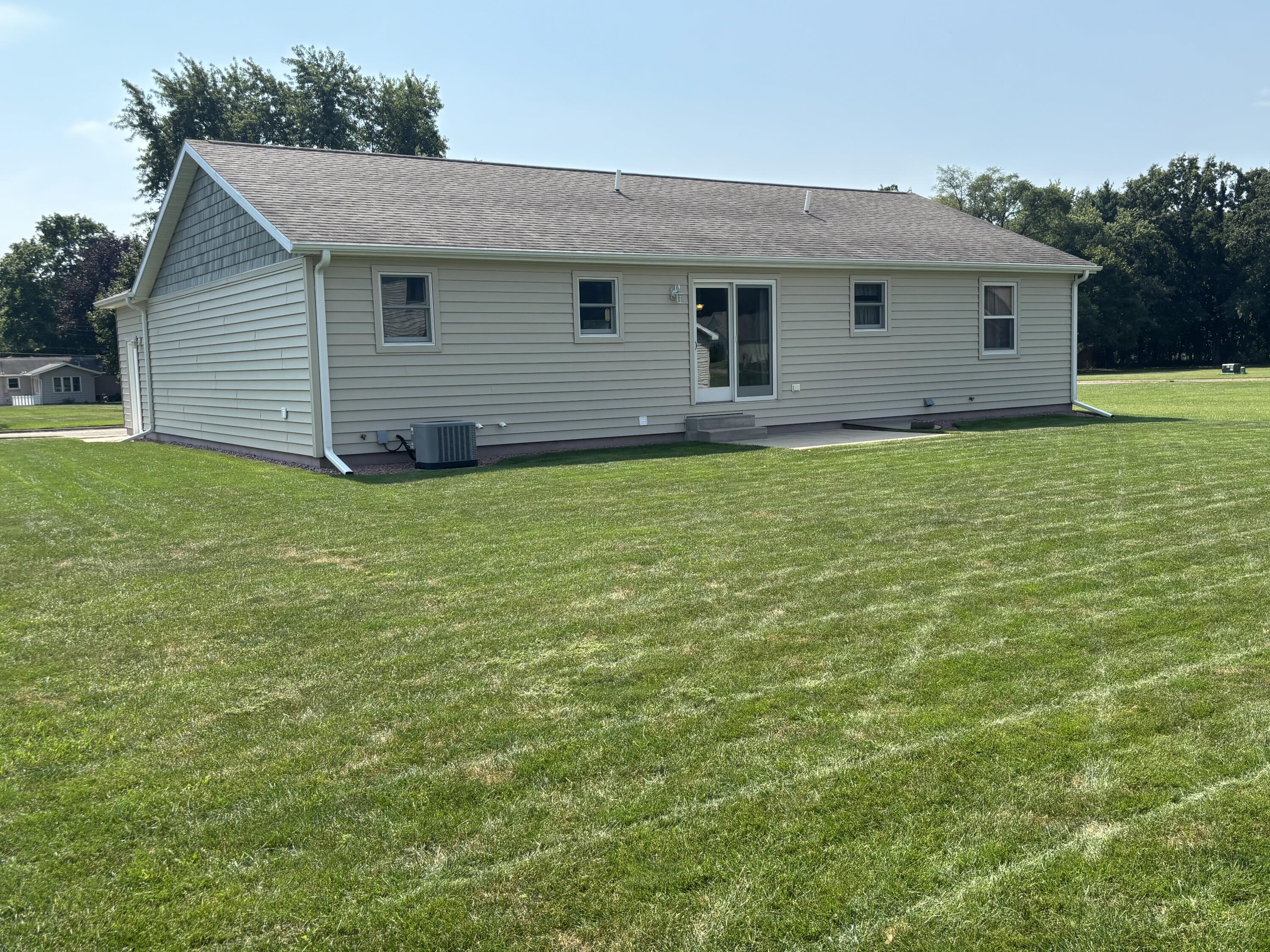 604 Hampshire Drive Property Photo 5