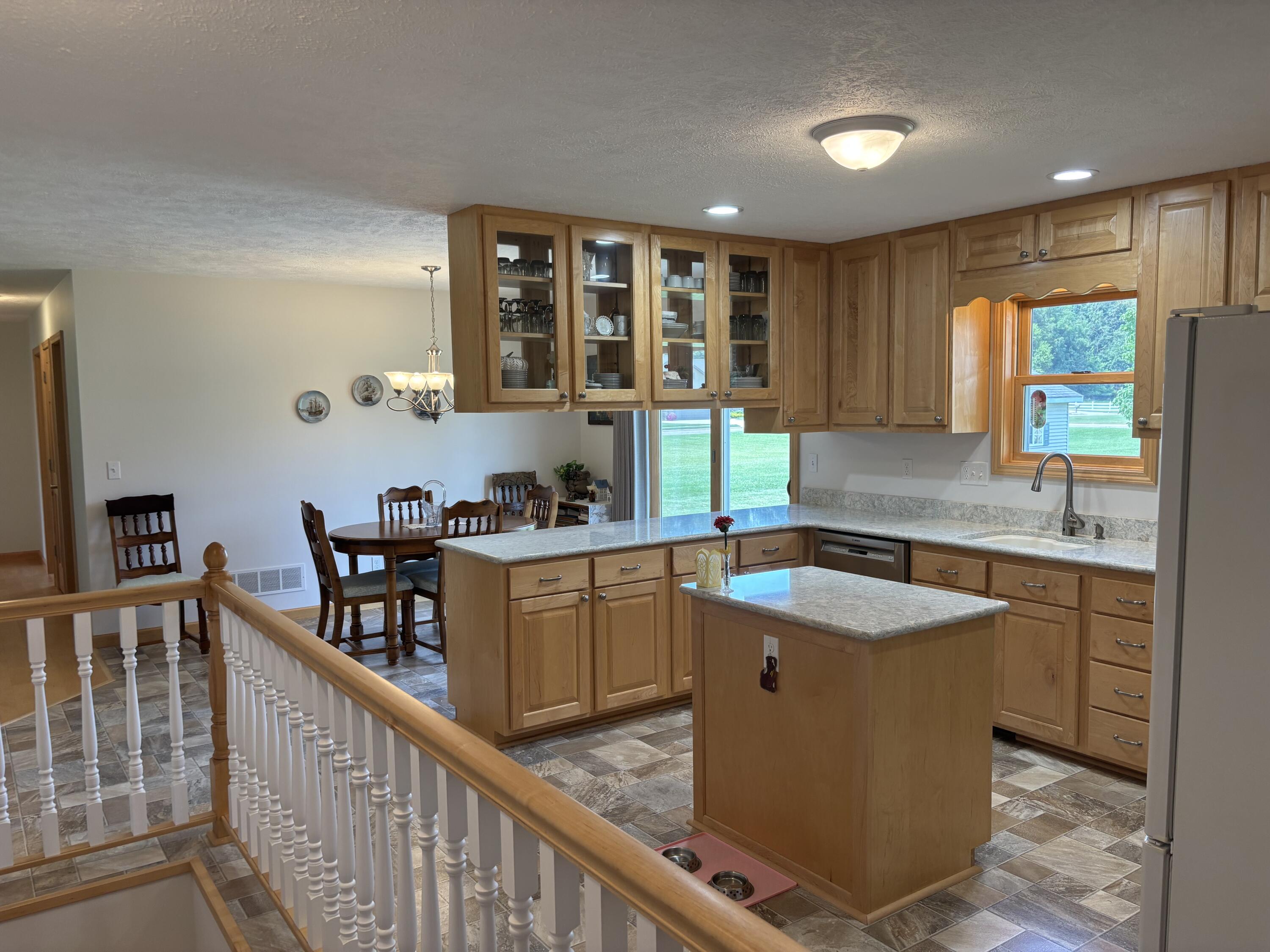 604 Hampshire Drive Property Photo 8