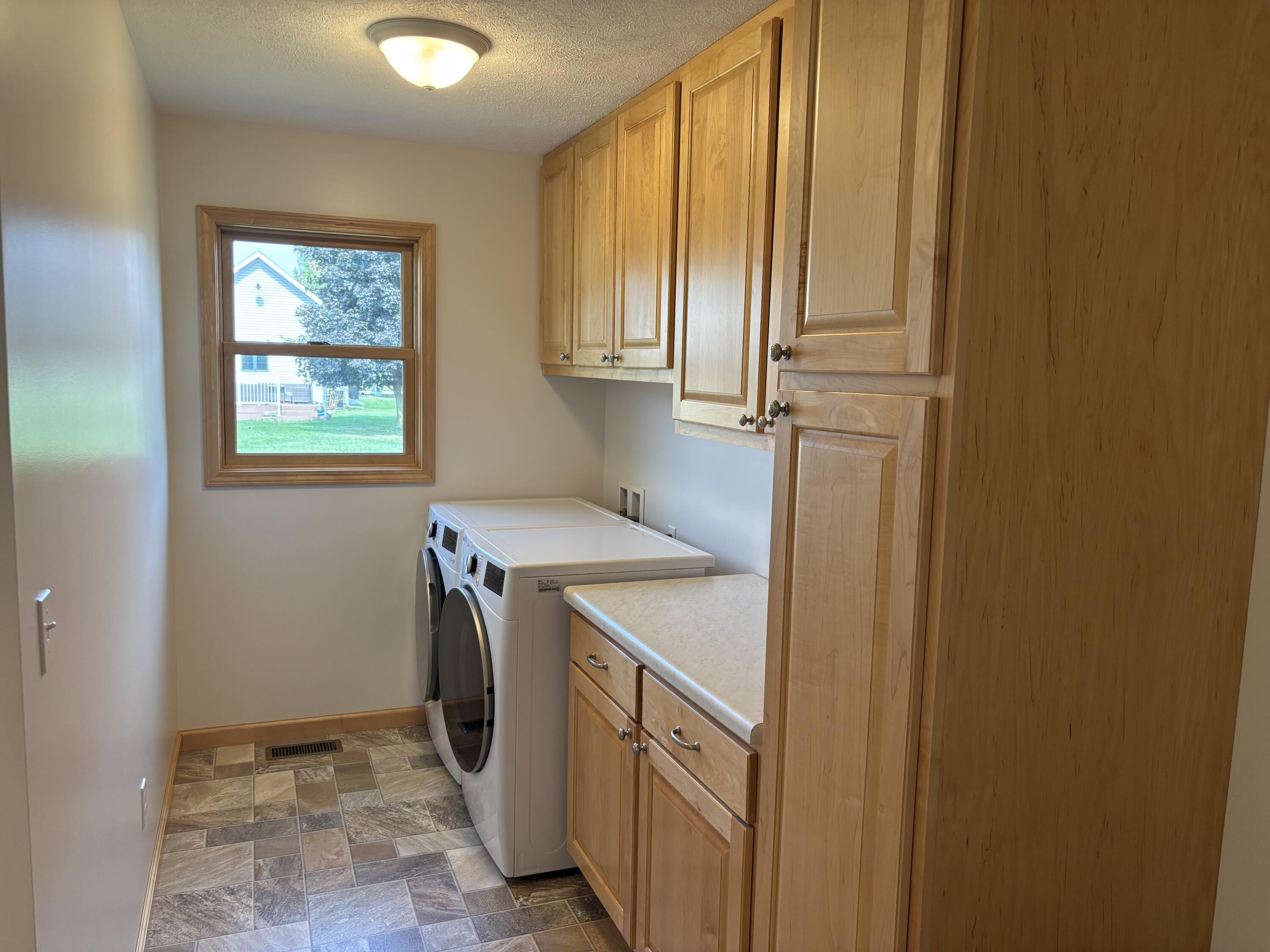 604 Hampshire Drive Property Photo 9