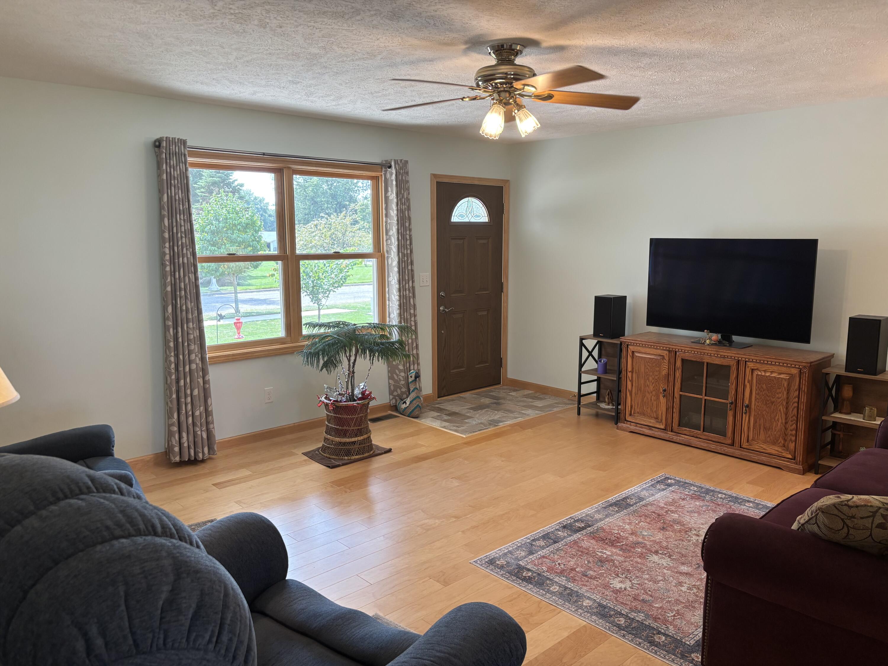 604 Hampshire Drive Property Photo 11