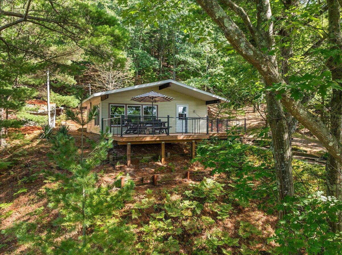 56 S Lighthouse Drive Property Photo 1