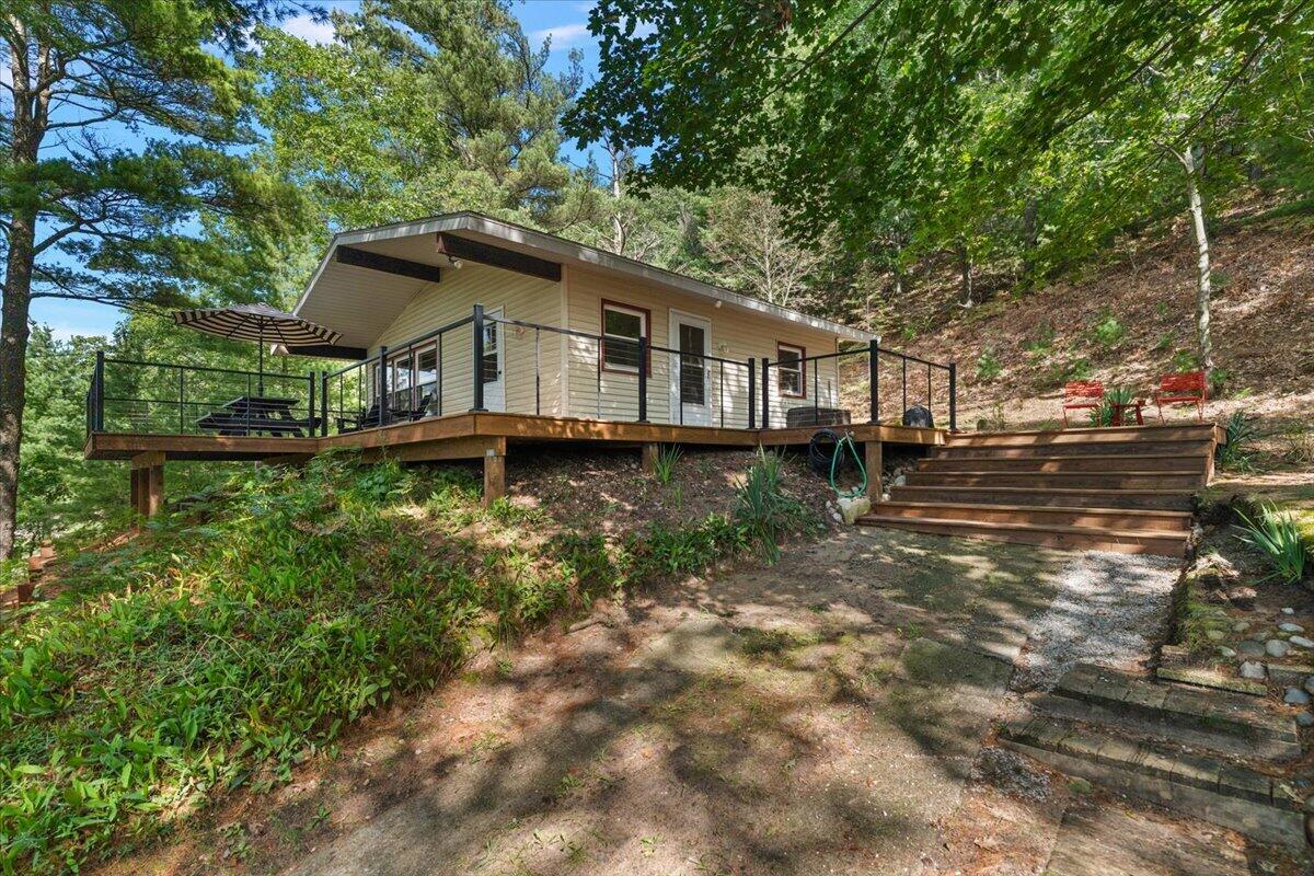 56 S Lighthouse Drive Property Photo 2