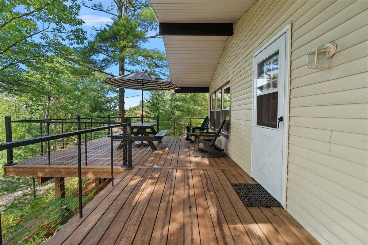 56 S Lighthouse Drive Property Photo 4