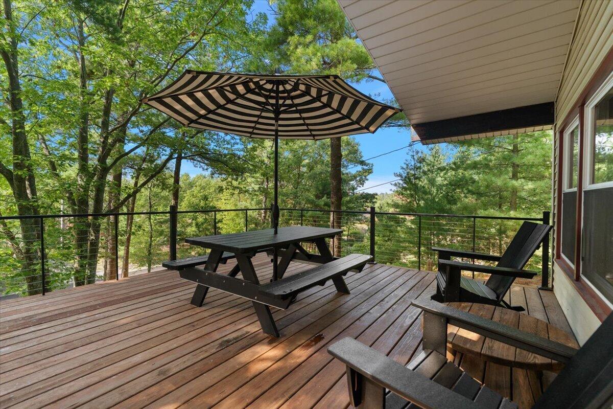 56 S Lighthouse Drive Property Photo 5