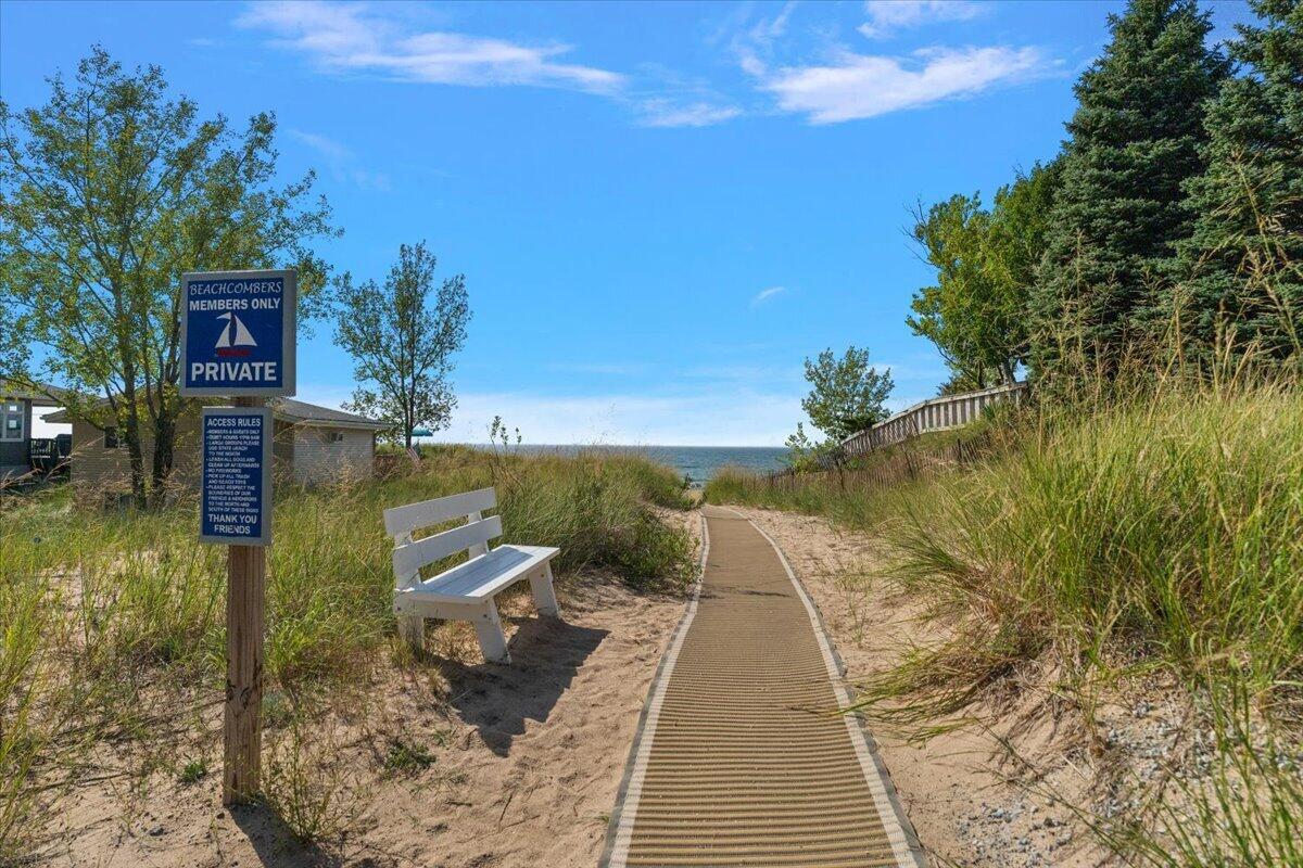56 S Lighthouse Drive Property Photo 10