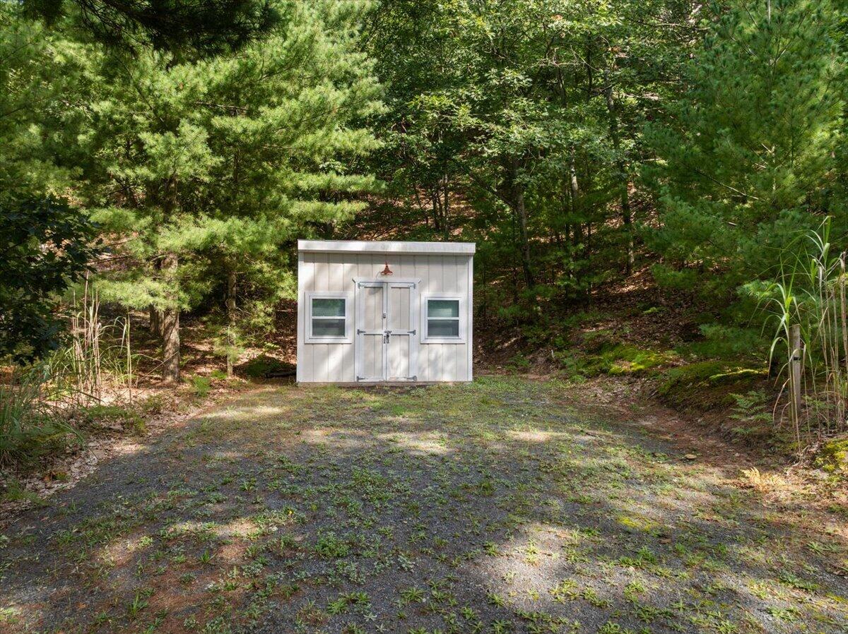56 S Lighthouse Drive Property Photo 12