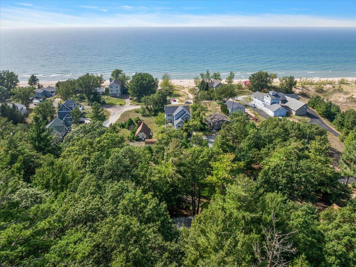 56 S Lighthouse Drive Property Photo 16