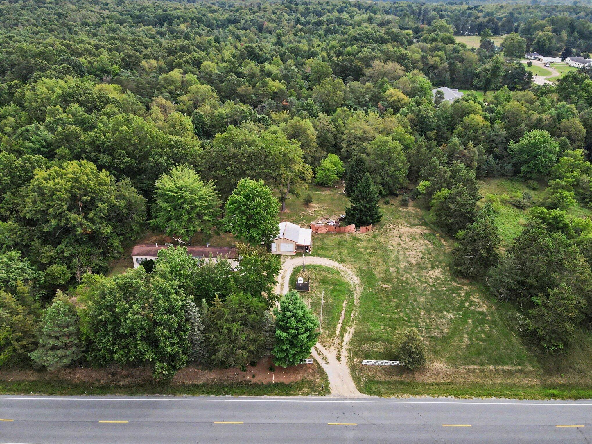 912 S Bossett Road Property Photo 28