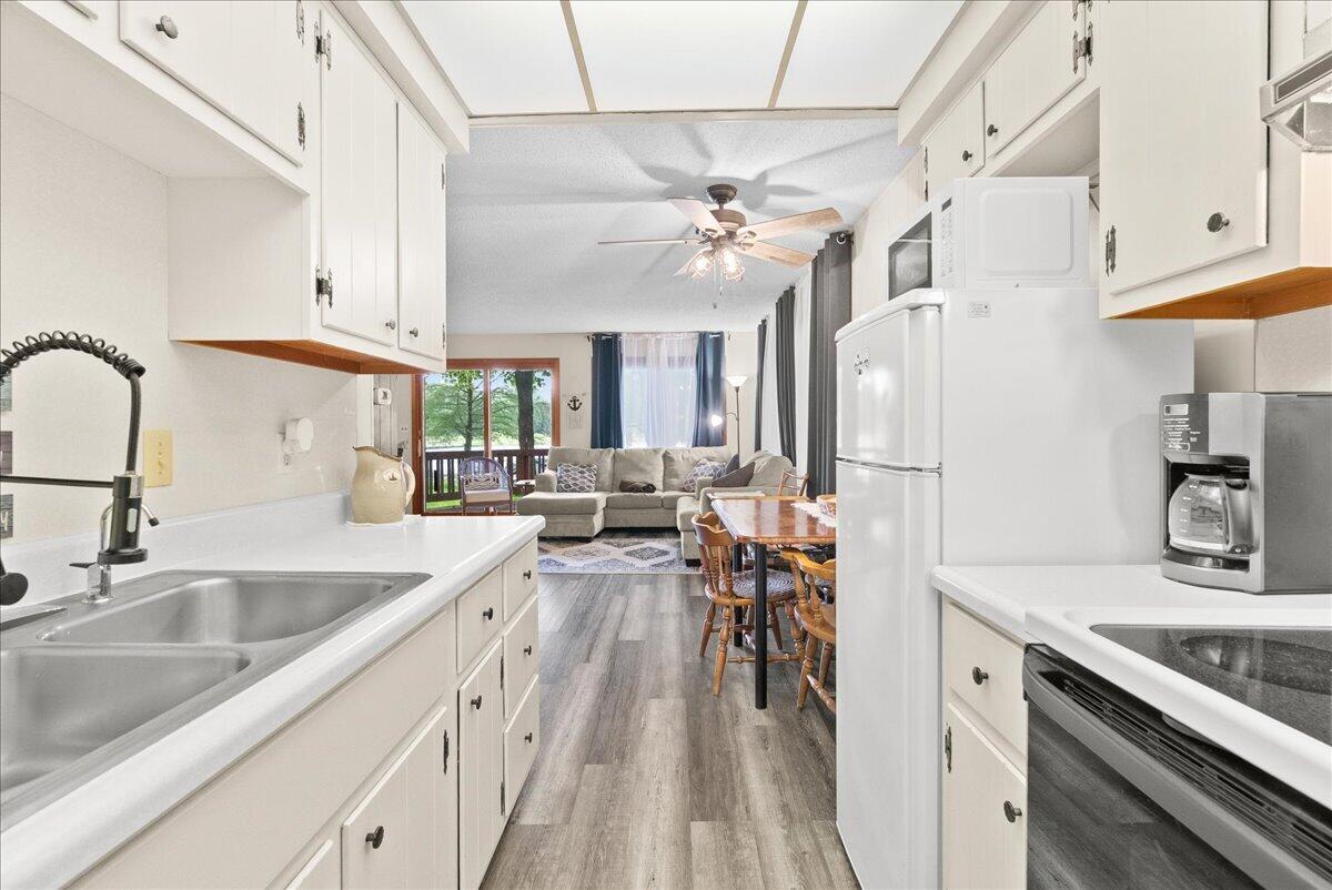 10151 Birch Drive Property Photo 7