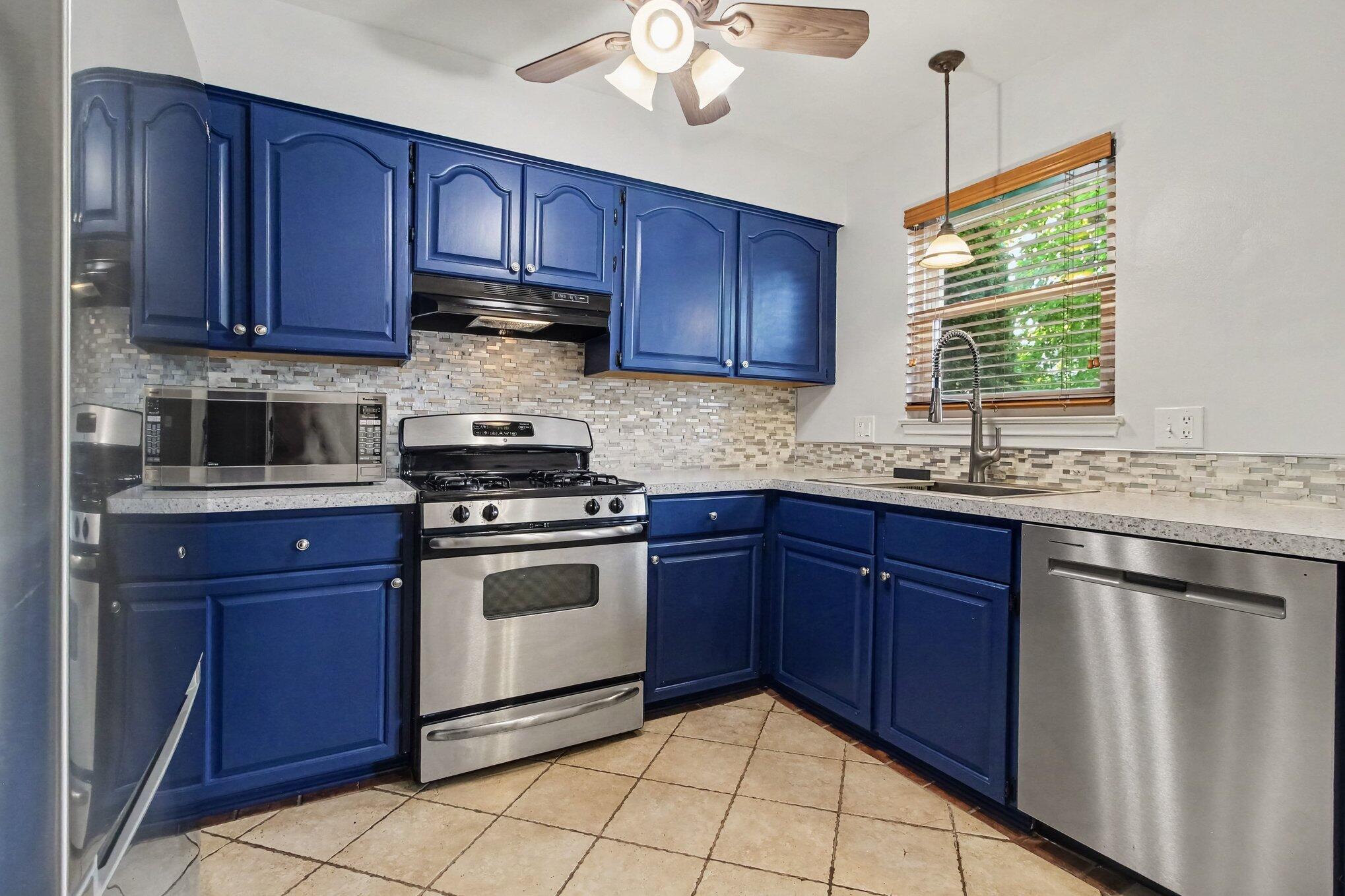 2777 Page Avenue Property Photo 2