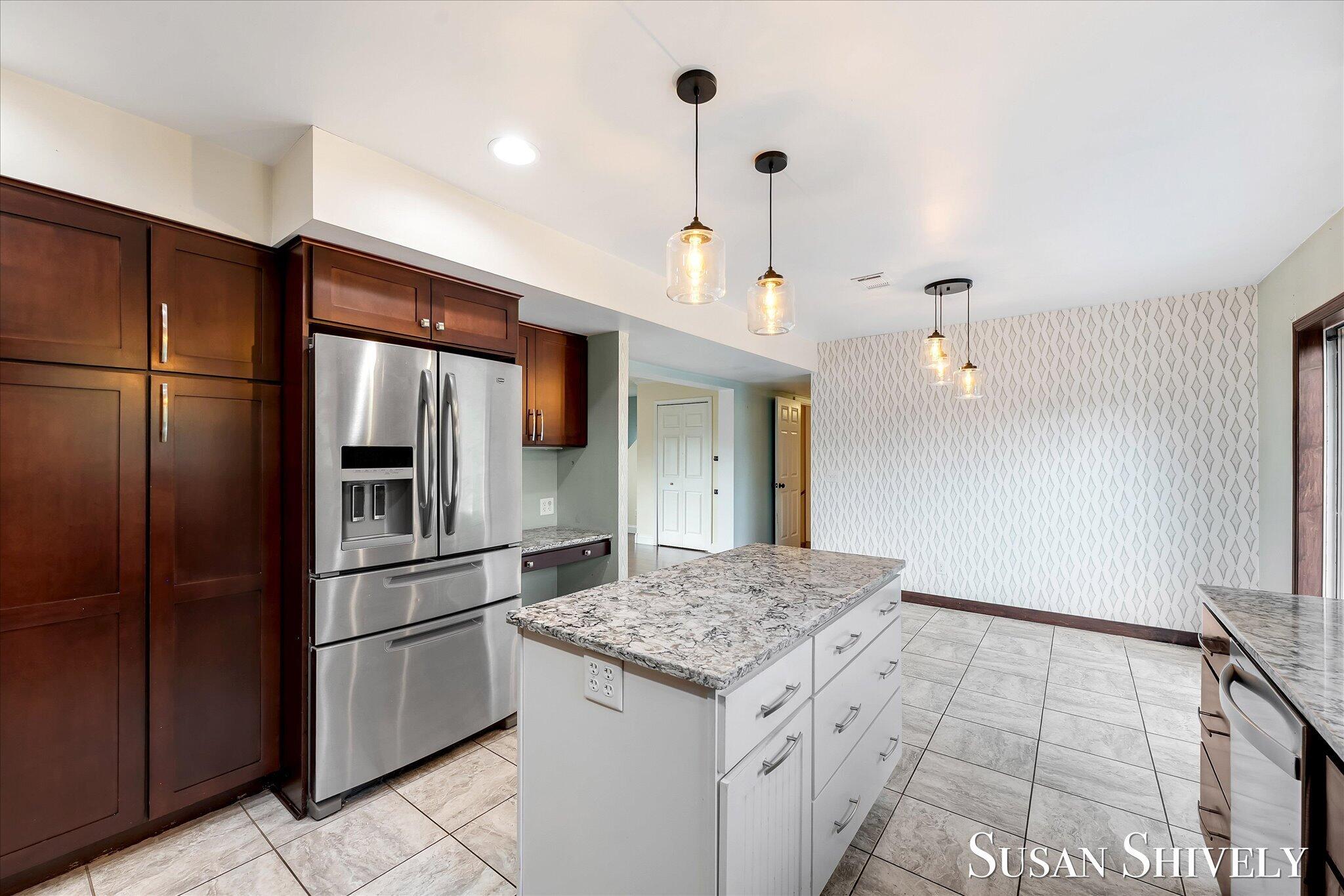 5022 Montauk Drive Nw Property Photo 9