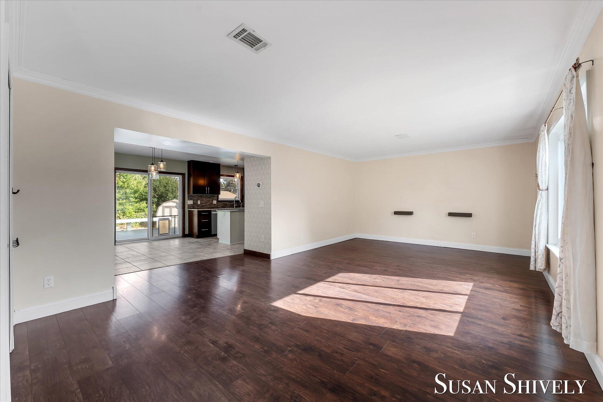 5022 Montauk Drive Nw Property Photo 12