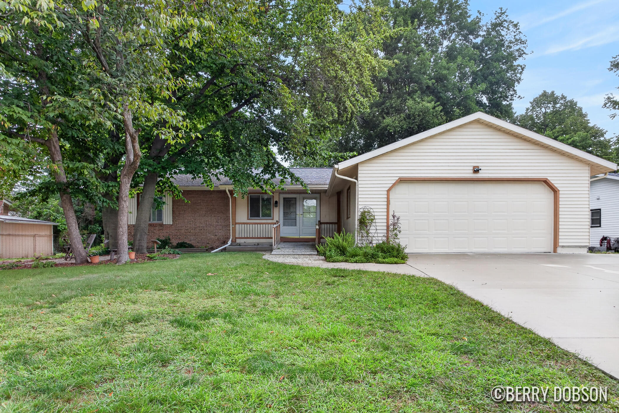 2217 Highlander Drive Se Property Photo 4