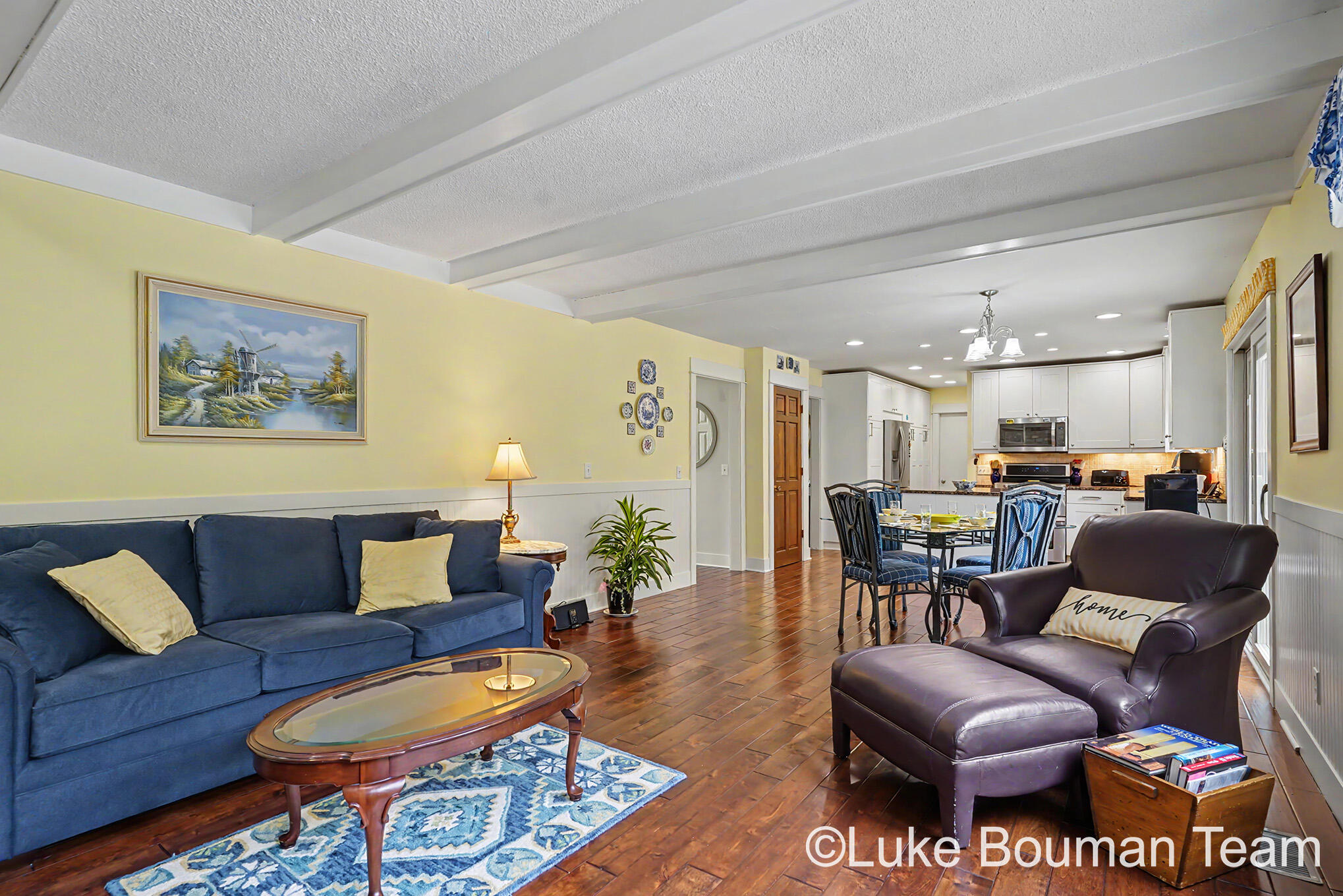 1046 Alden Court Property Photo 4