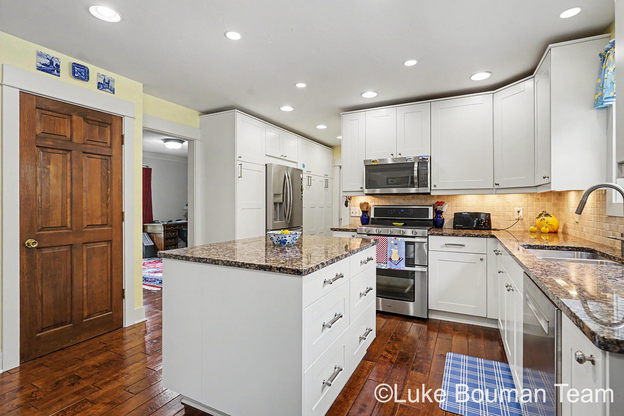 1046 Alden Court Property Photo 8