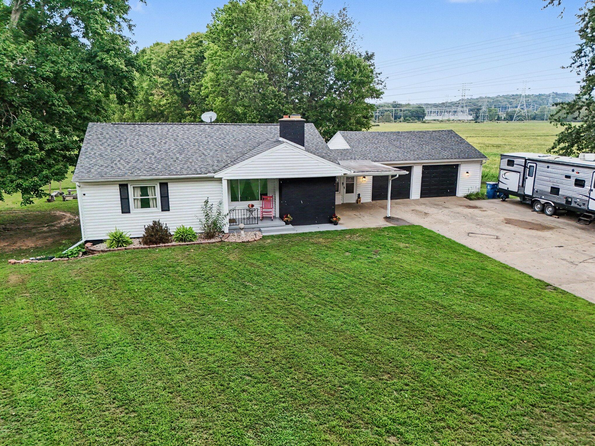 751 Riverview Drive Property Photo 4