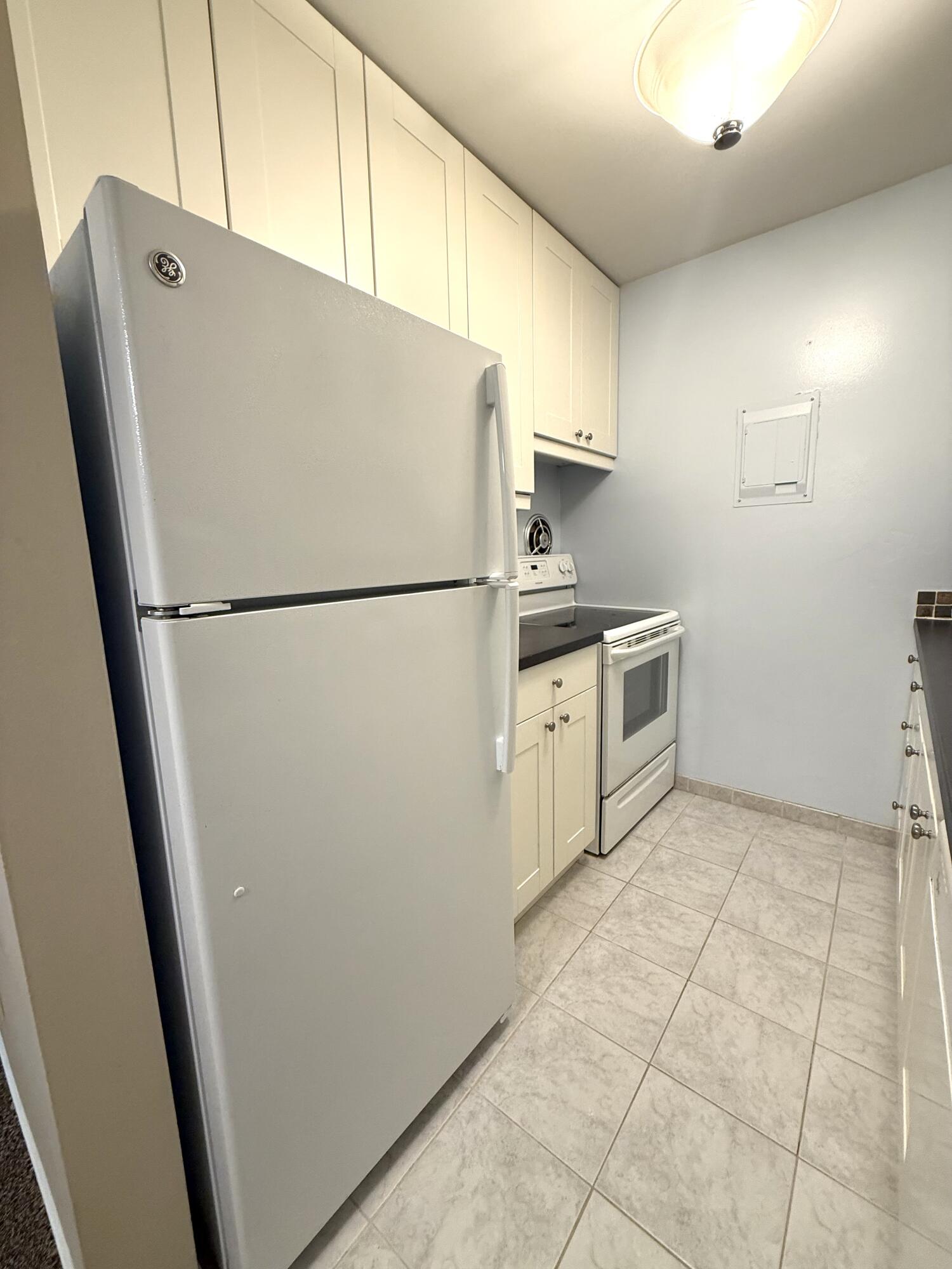 2118 Pauline Boulevard 308 Property Photo 9