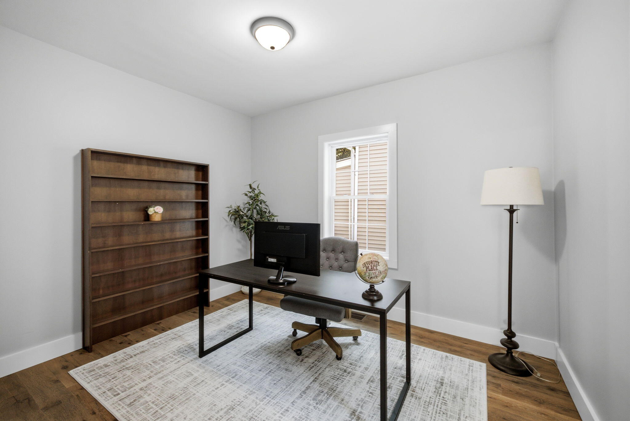 511 Oak Street Property Photo 8