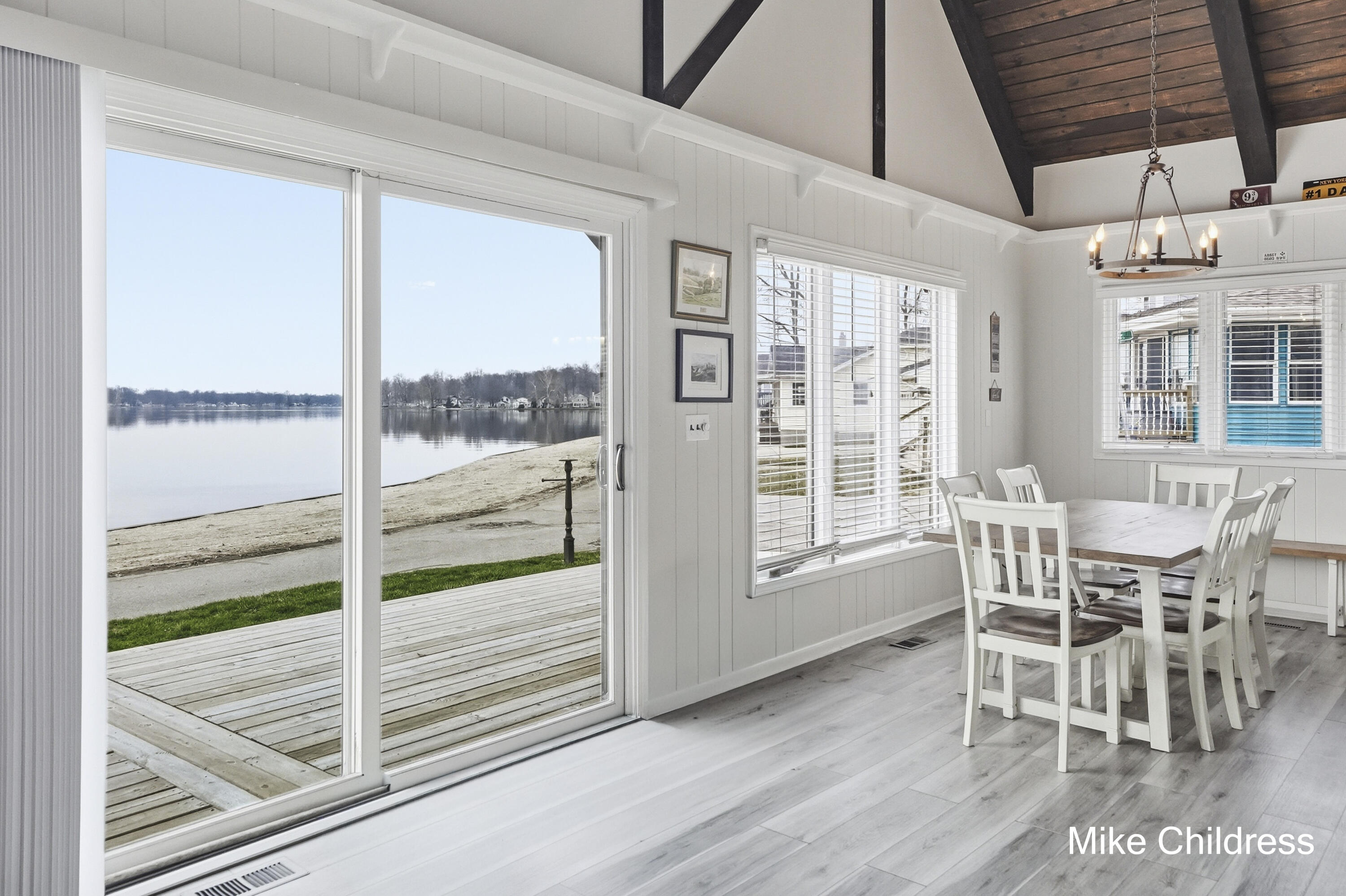 6390 Lakeshore Drive Property Photo 14