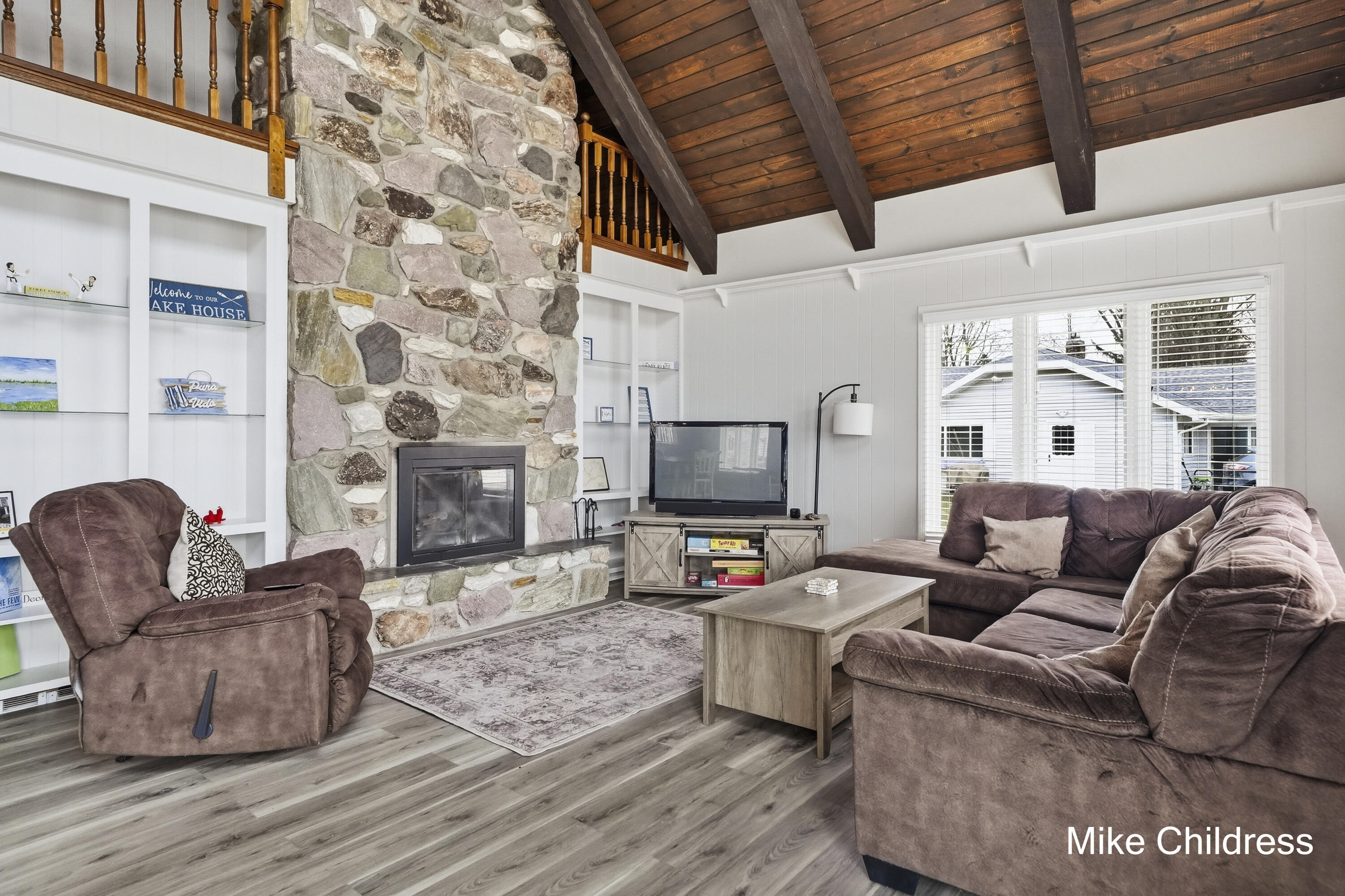 6390 Lakeshore Drive Property Photo 15