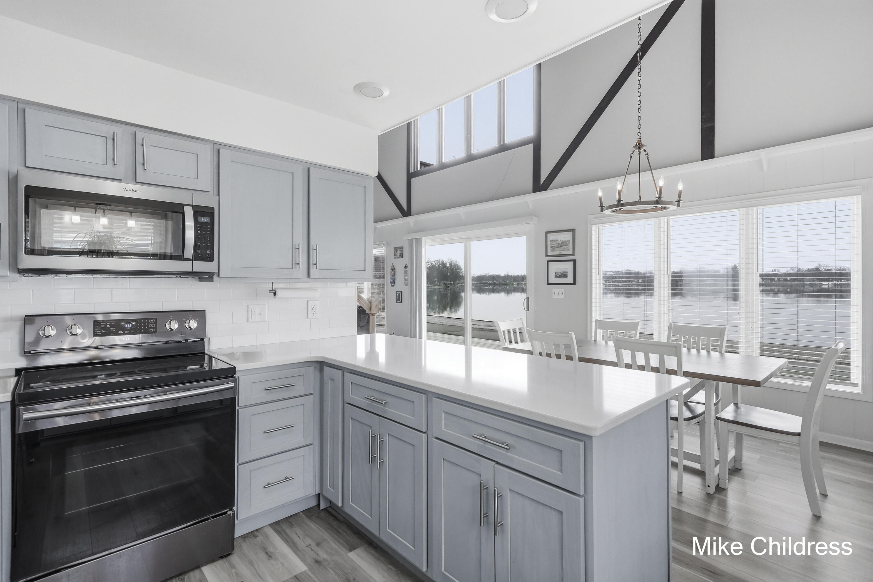 6390 Lakeshore Drive Property Photo 18