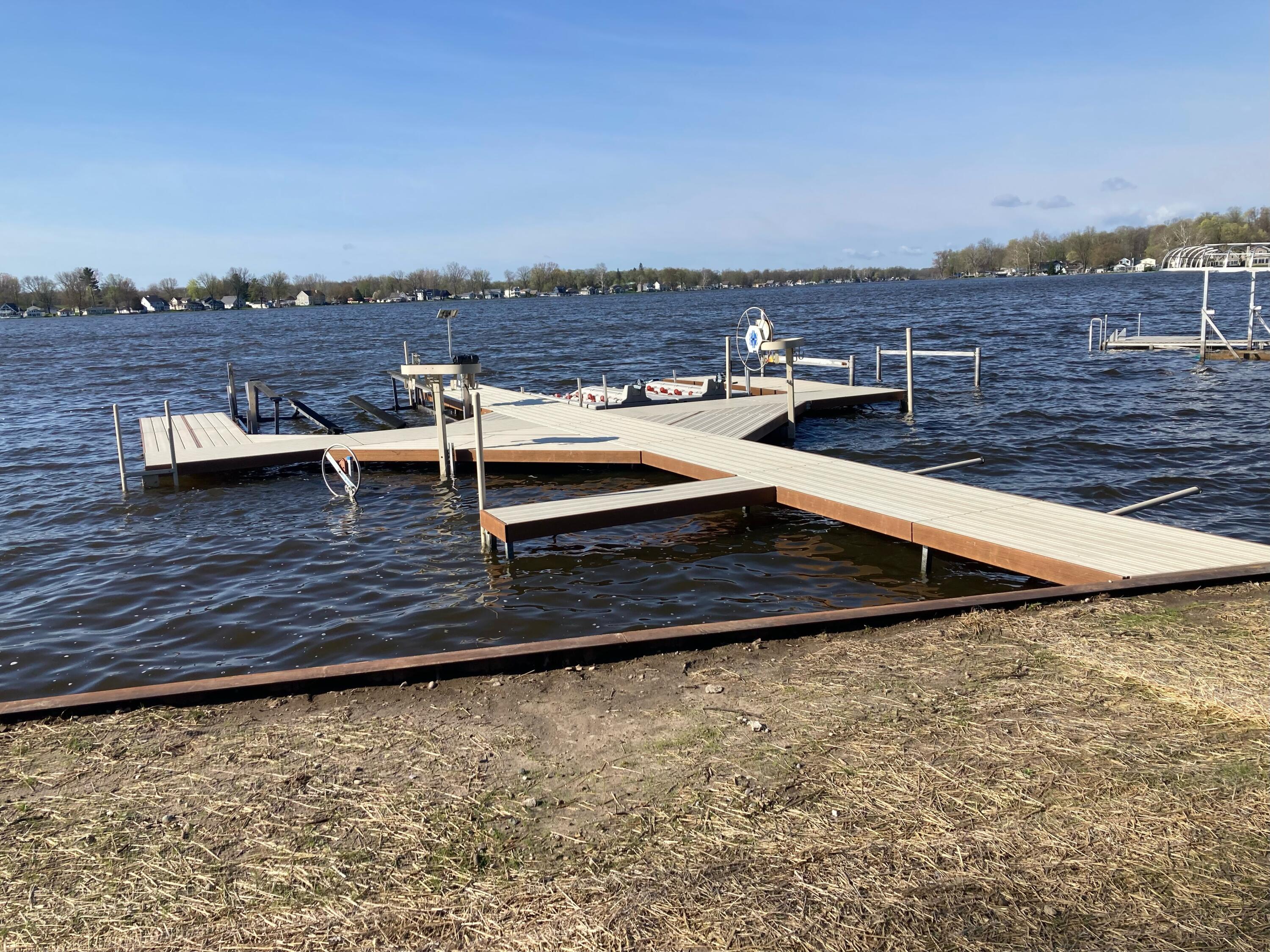 6390 Lakeshore Drive Property Photo 45