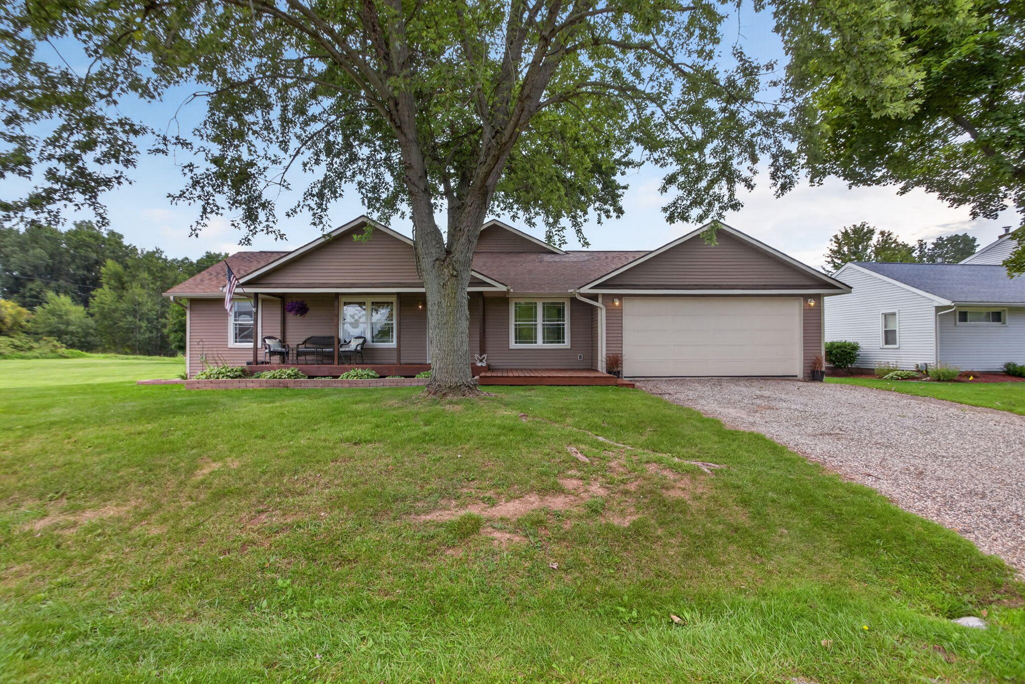 10375 Ferris Court Property Photo 1