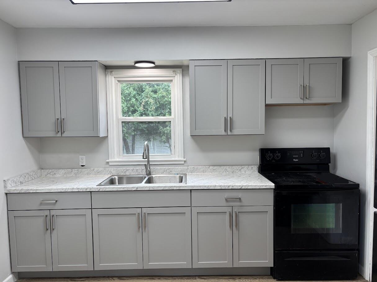 505 Riverside Avenue Property Photo 6