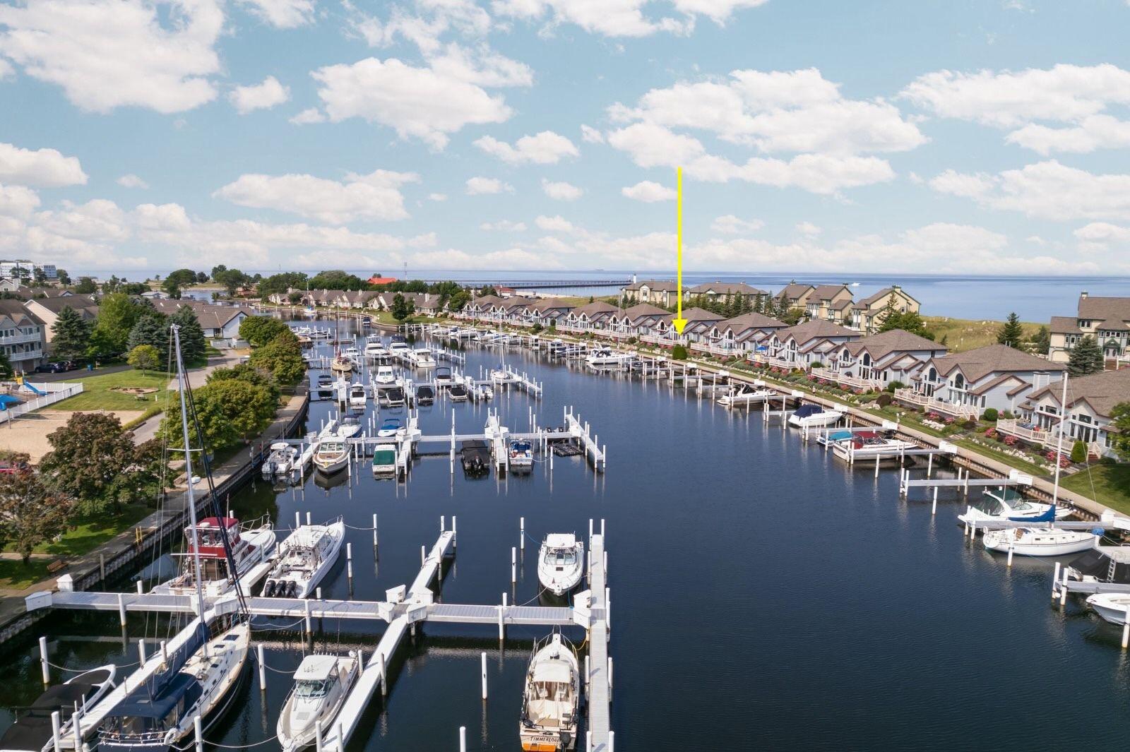 21 Marina Drive N Property Photo 1