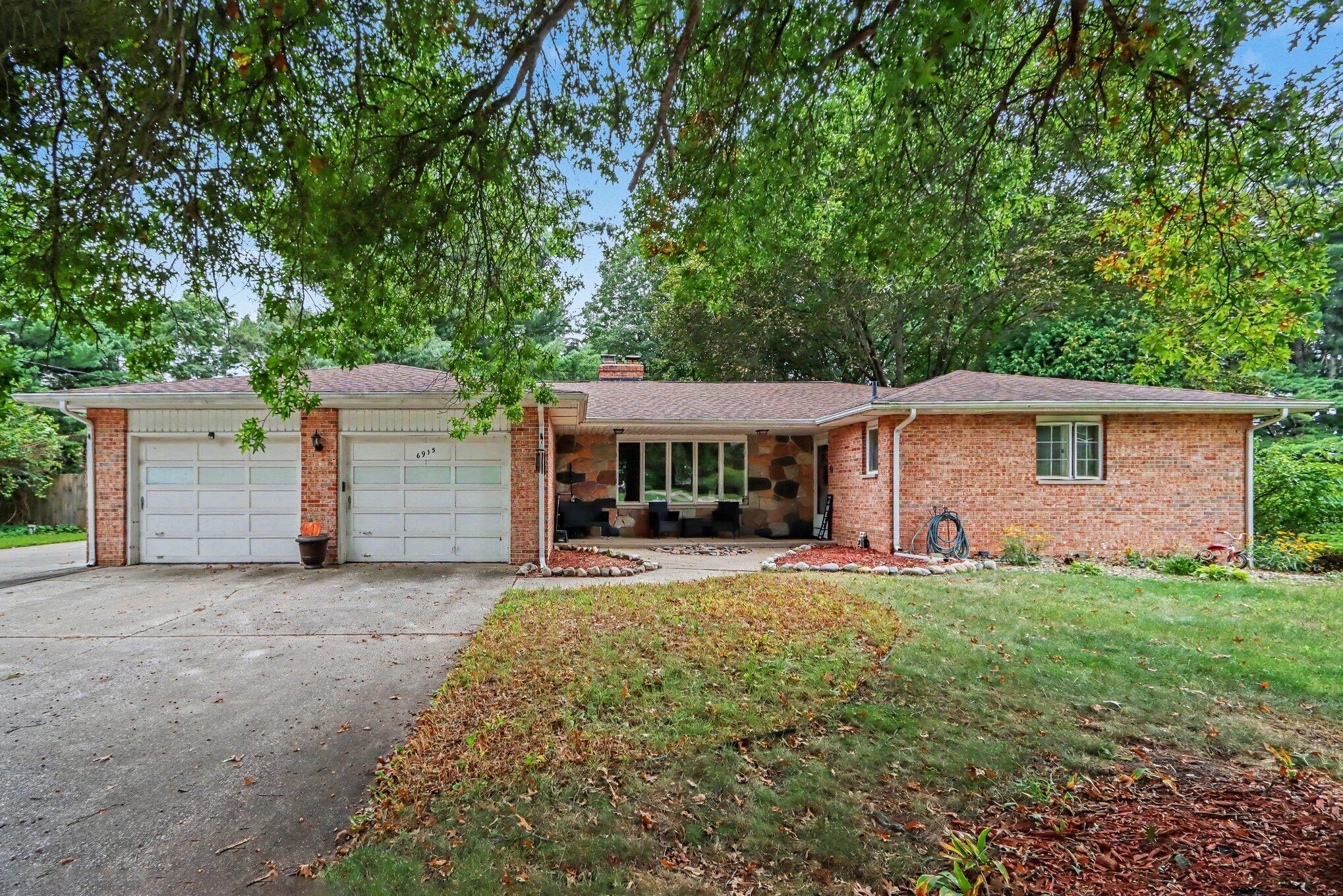 6915 Springbrook Lane Property Photo 1