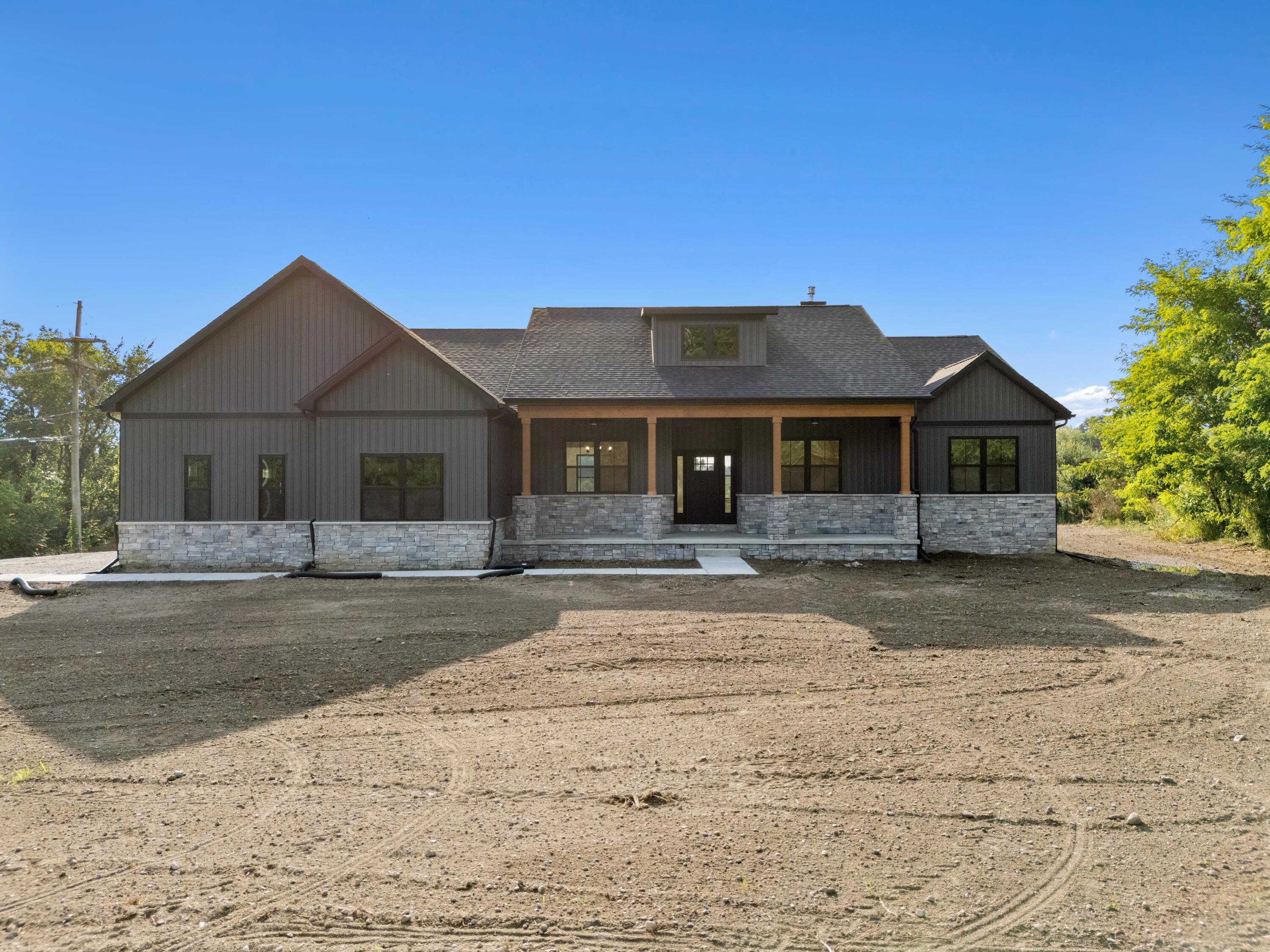 7997 Bergin Road Property Photo 1