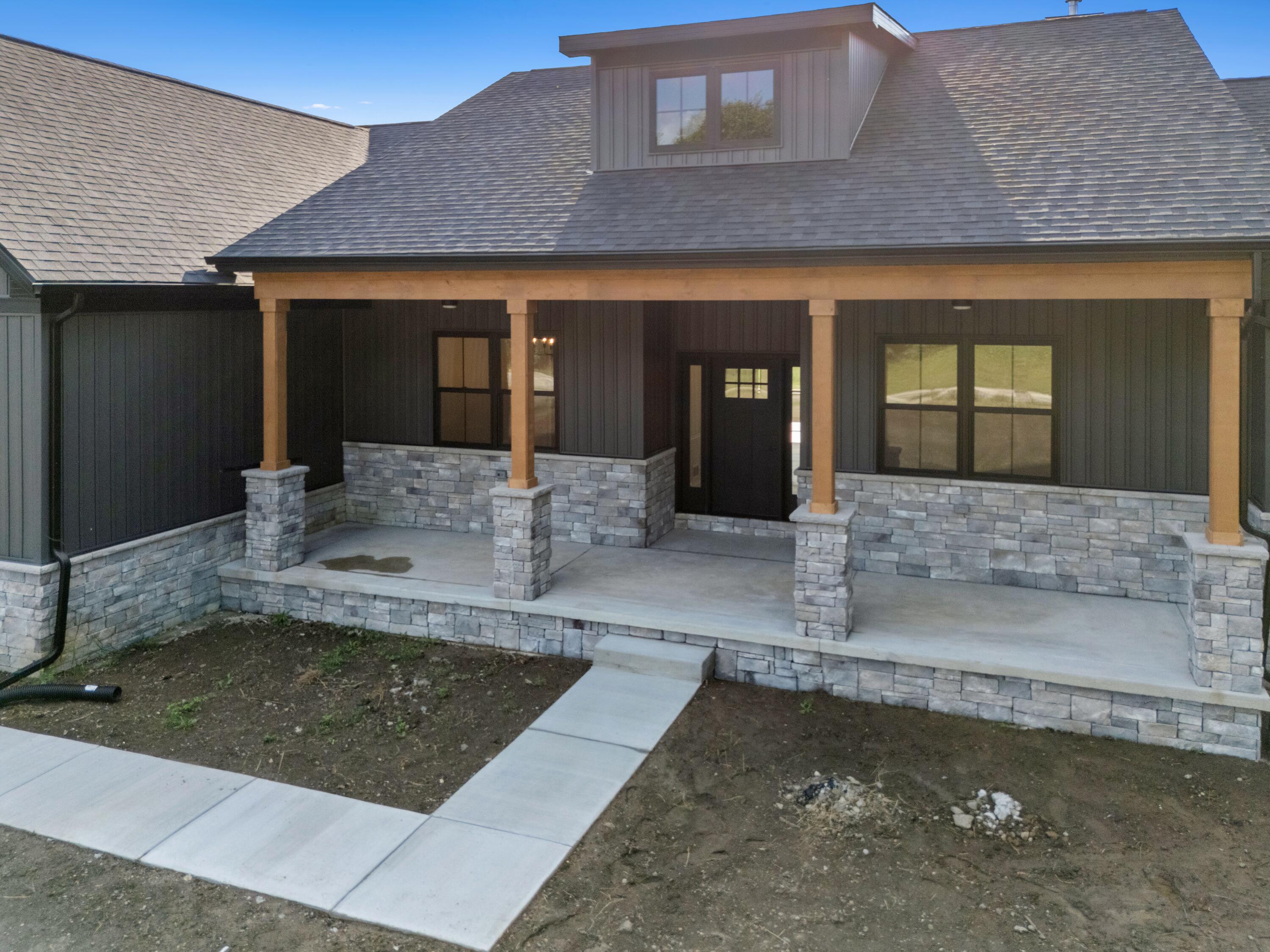 7997 Bergin Road Property Photo 3